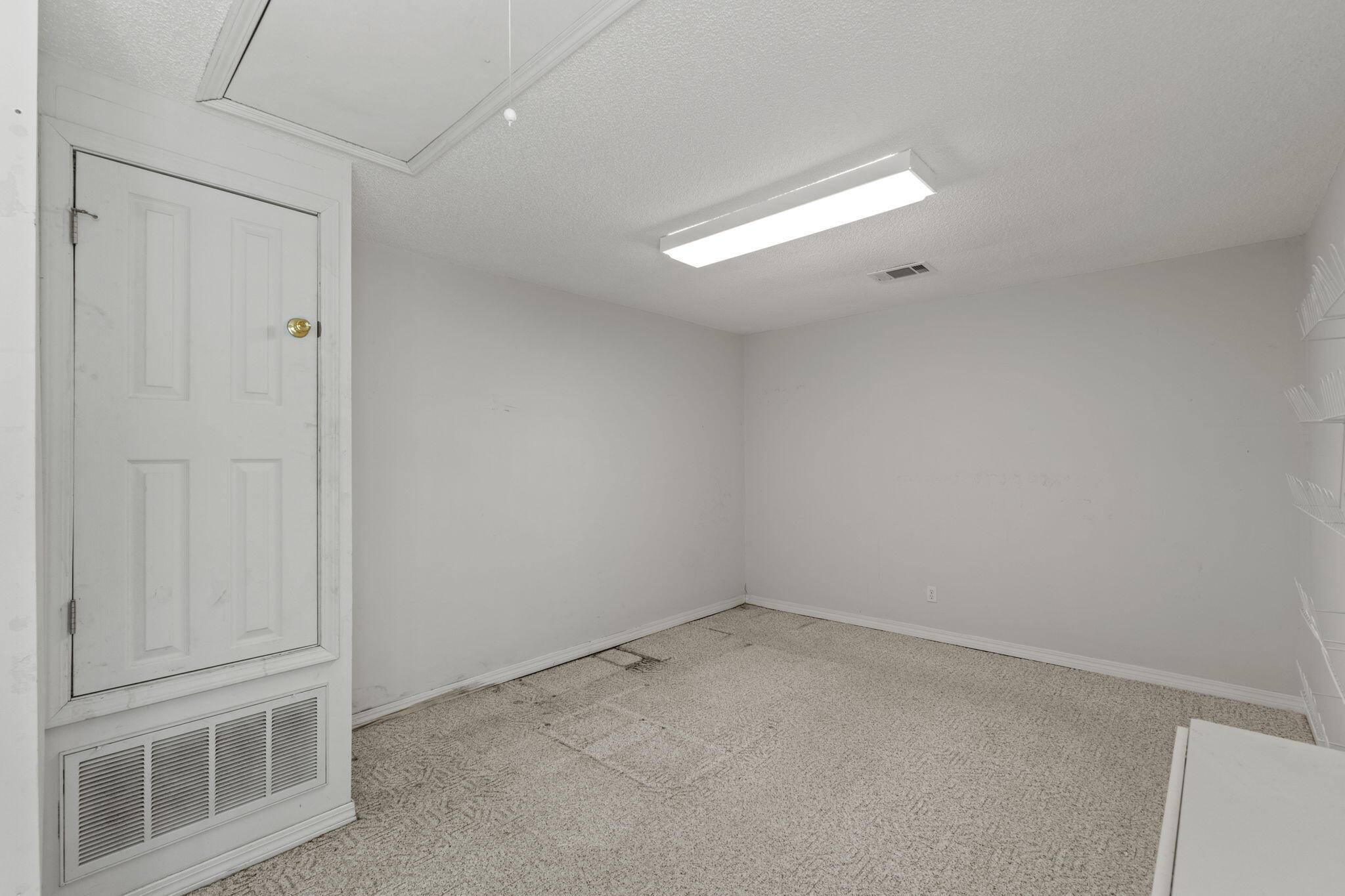 LAKE HOLLEY ESTATES - Residential