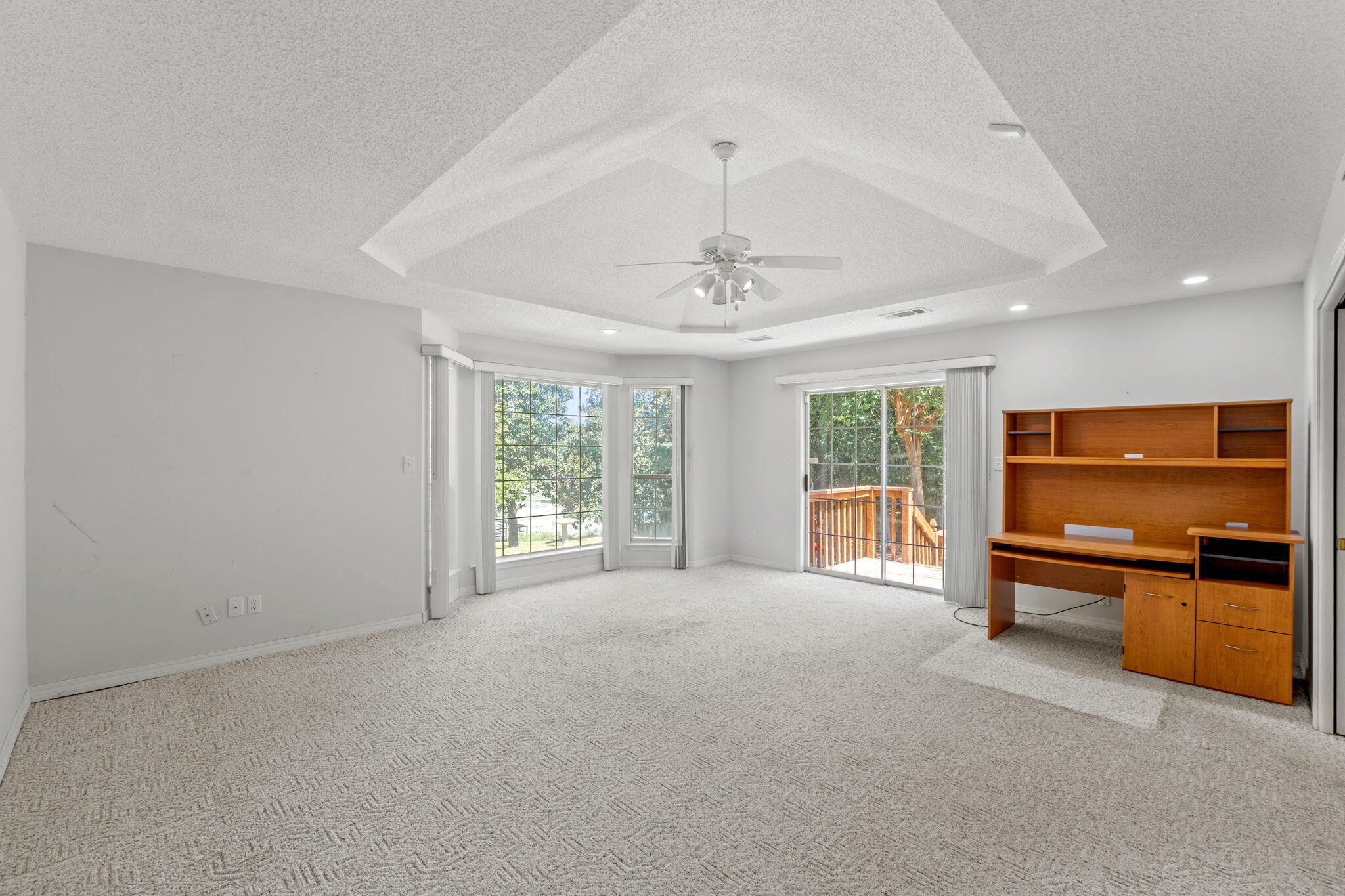 LAKE HOLLEY ESTATES - Residential