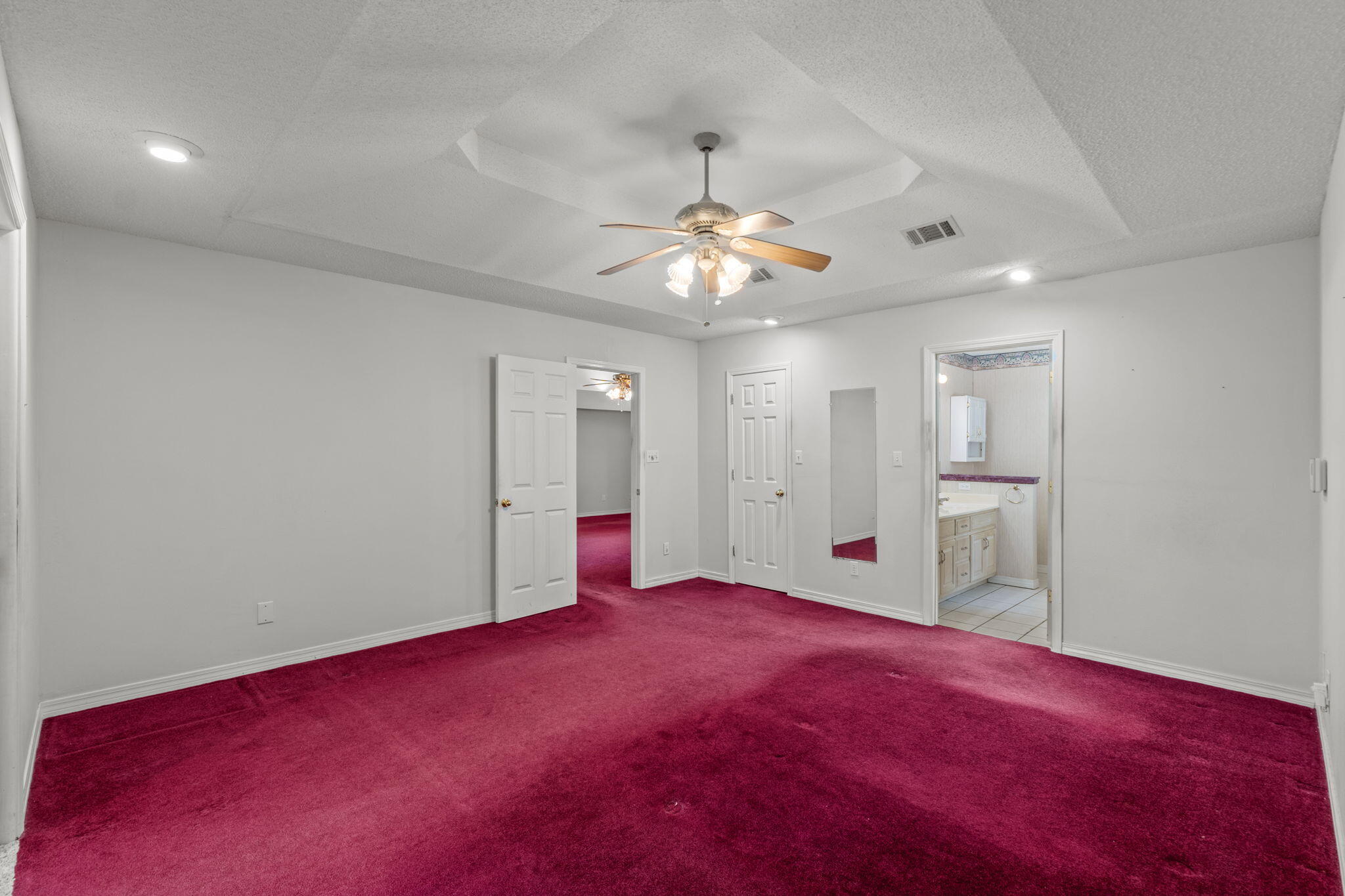 LAKE HOLLEY ESTATES - Residential