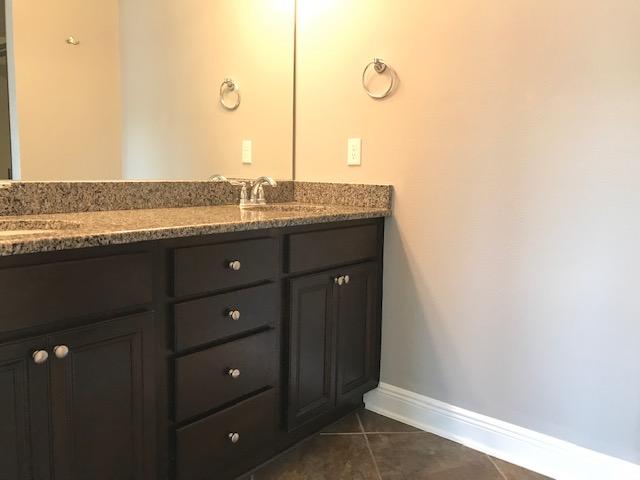 RESERVE POINTE - Residential Lease