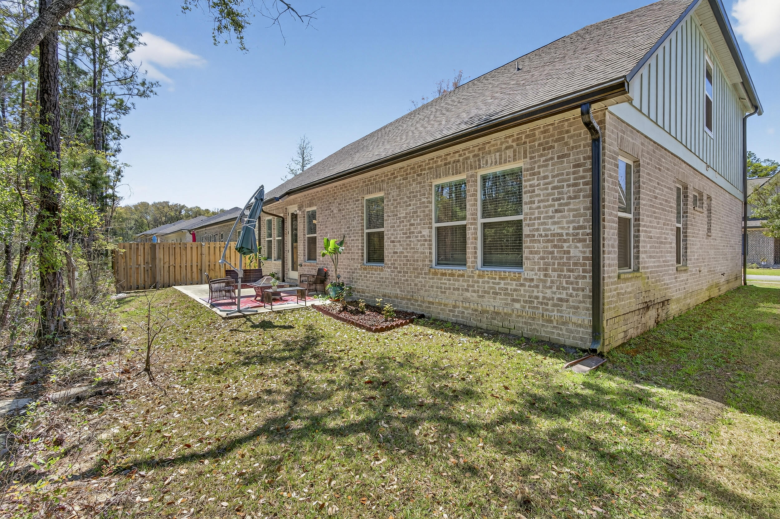 LAUREL OAKS S/D - Residential