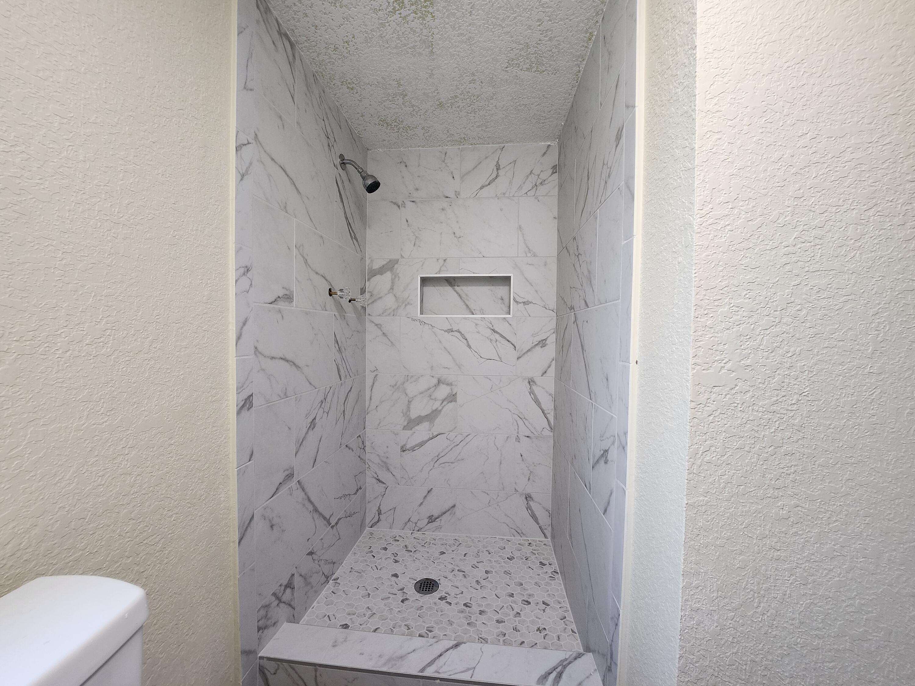 NAVARRE S/D 2ND ADDN - Residential