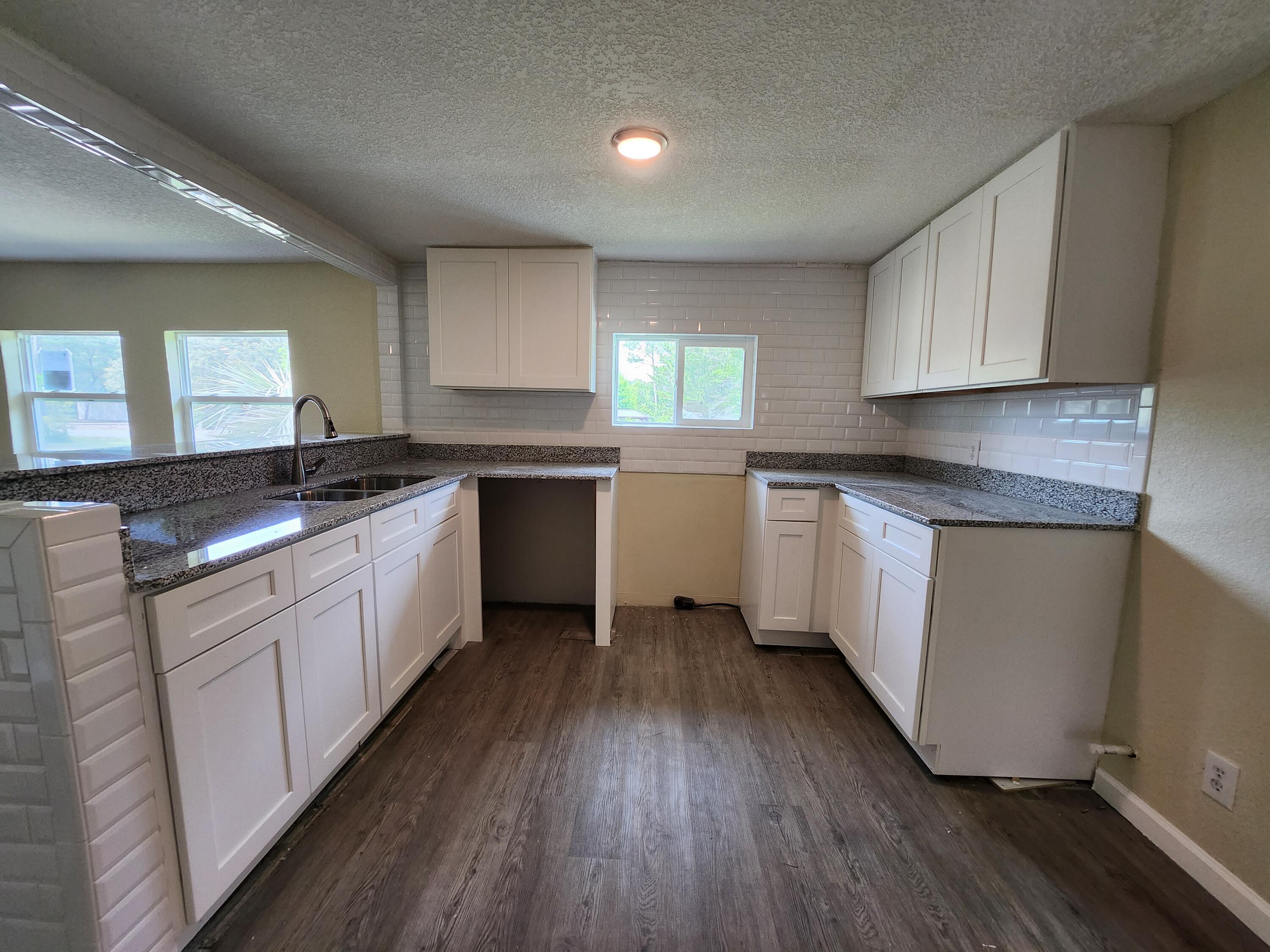 NAVARRE S/D 2ND ADDN - Residential