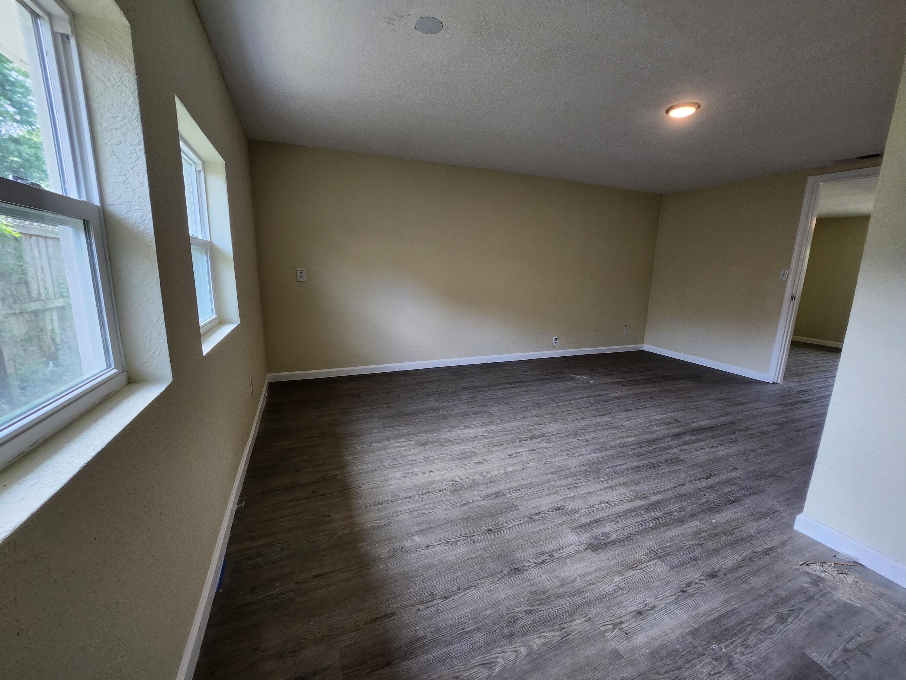 NAVARRE S/D 2ND ADDN - Residential