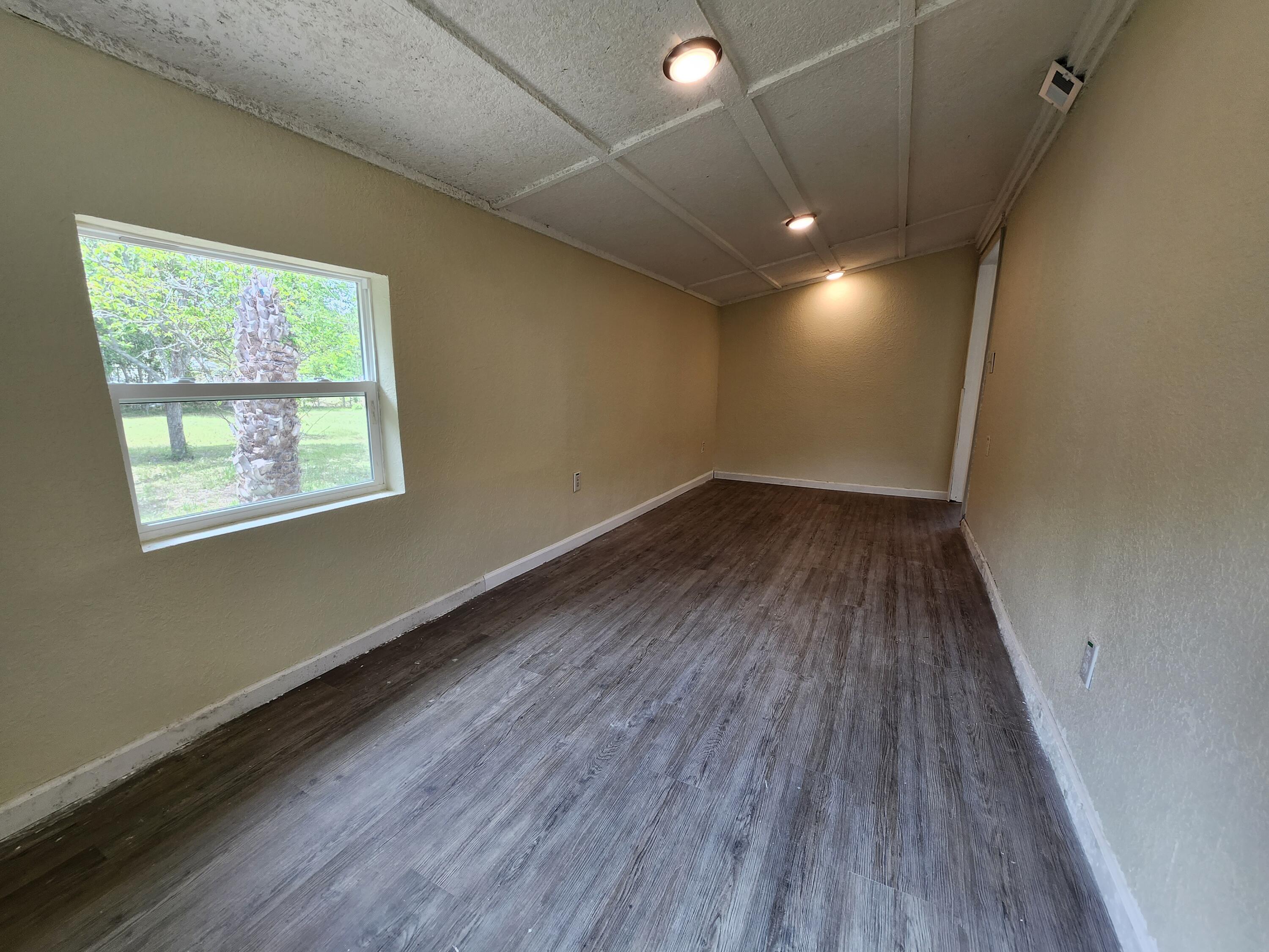 NAVARRE S/D 2ND ADDN - Residential