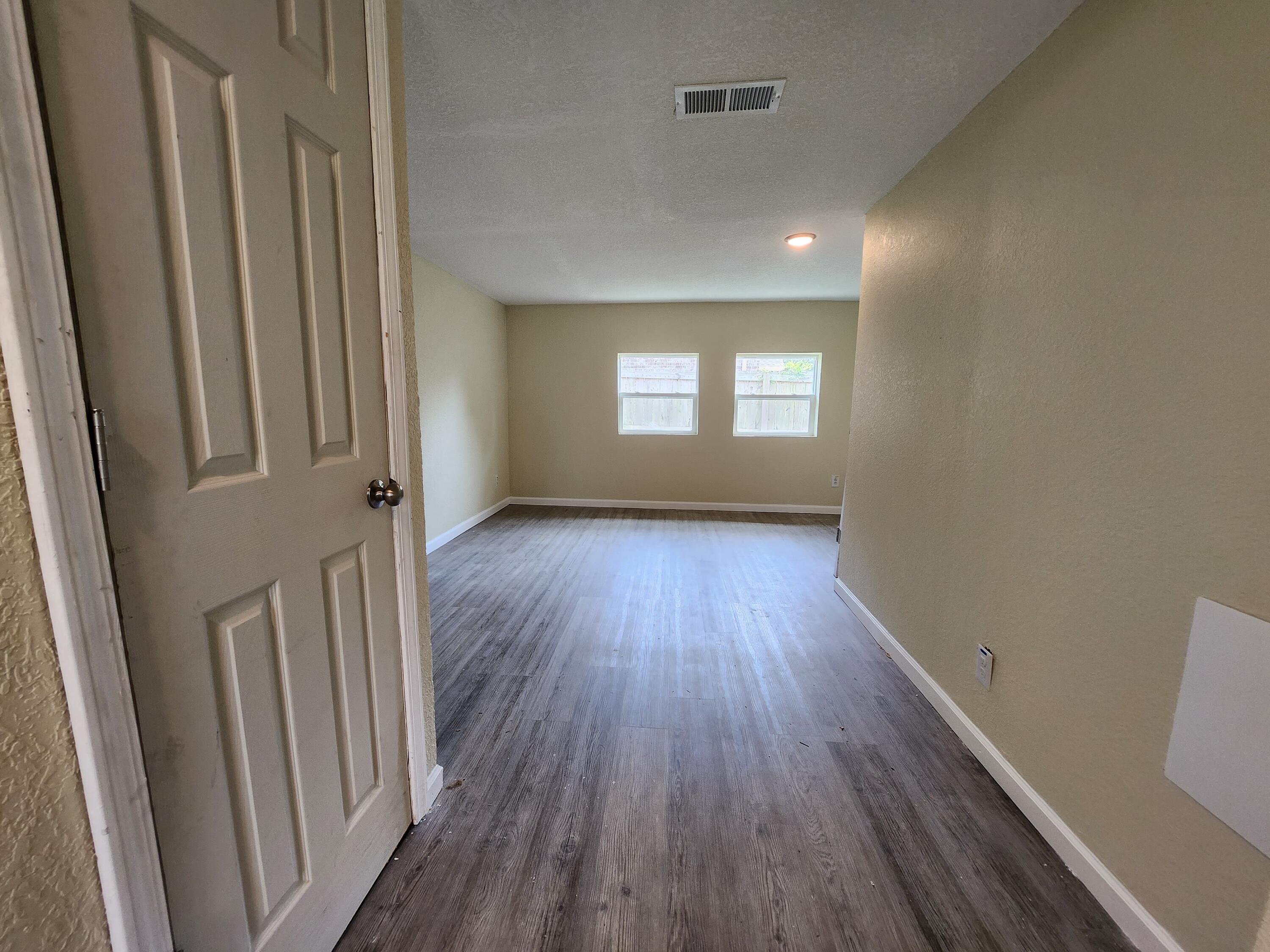 NAVARRE S/D 2ND ADDN - Residential