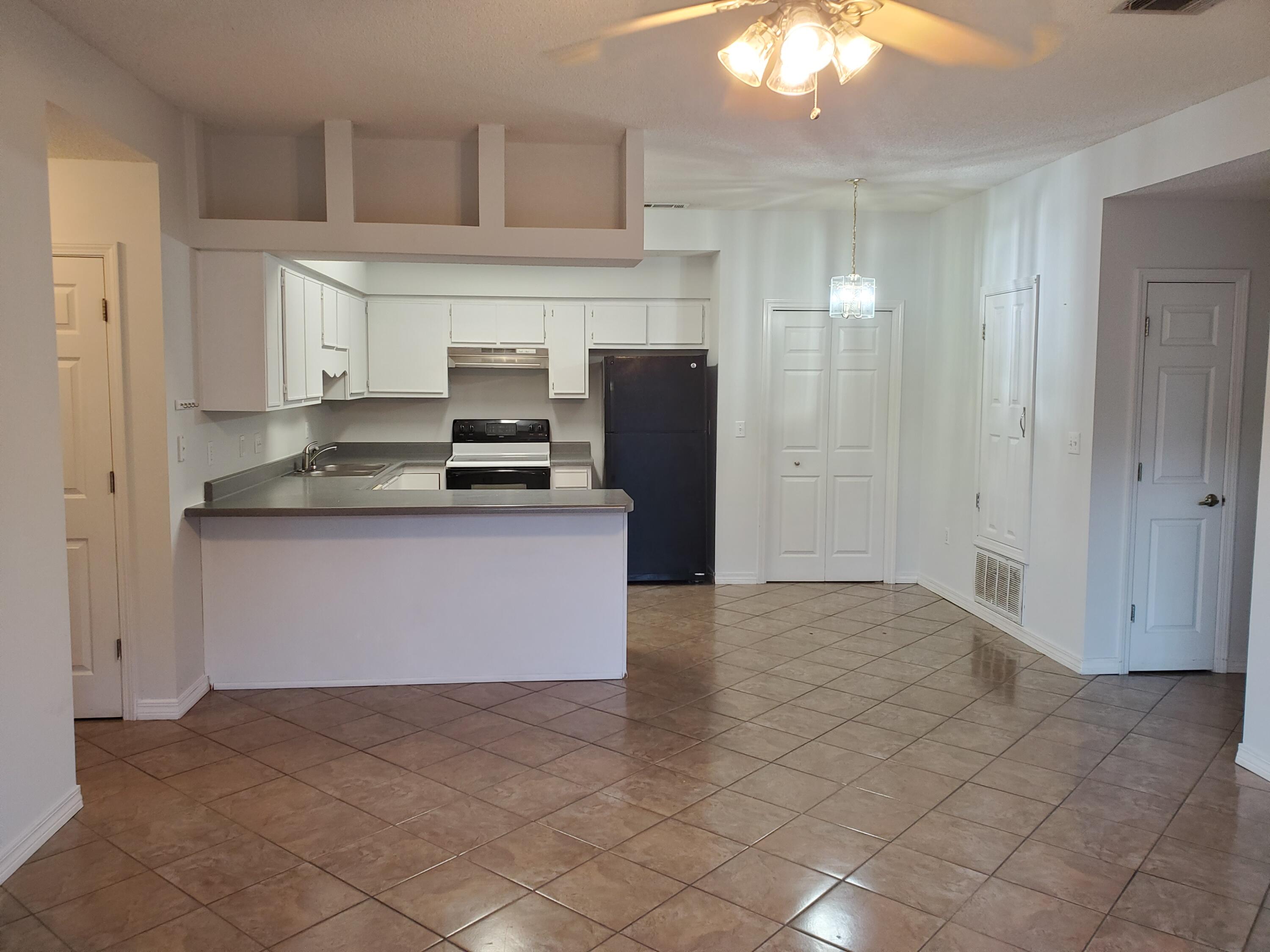 MICHAEL GLENN ESTATES - Residential