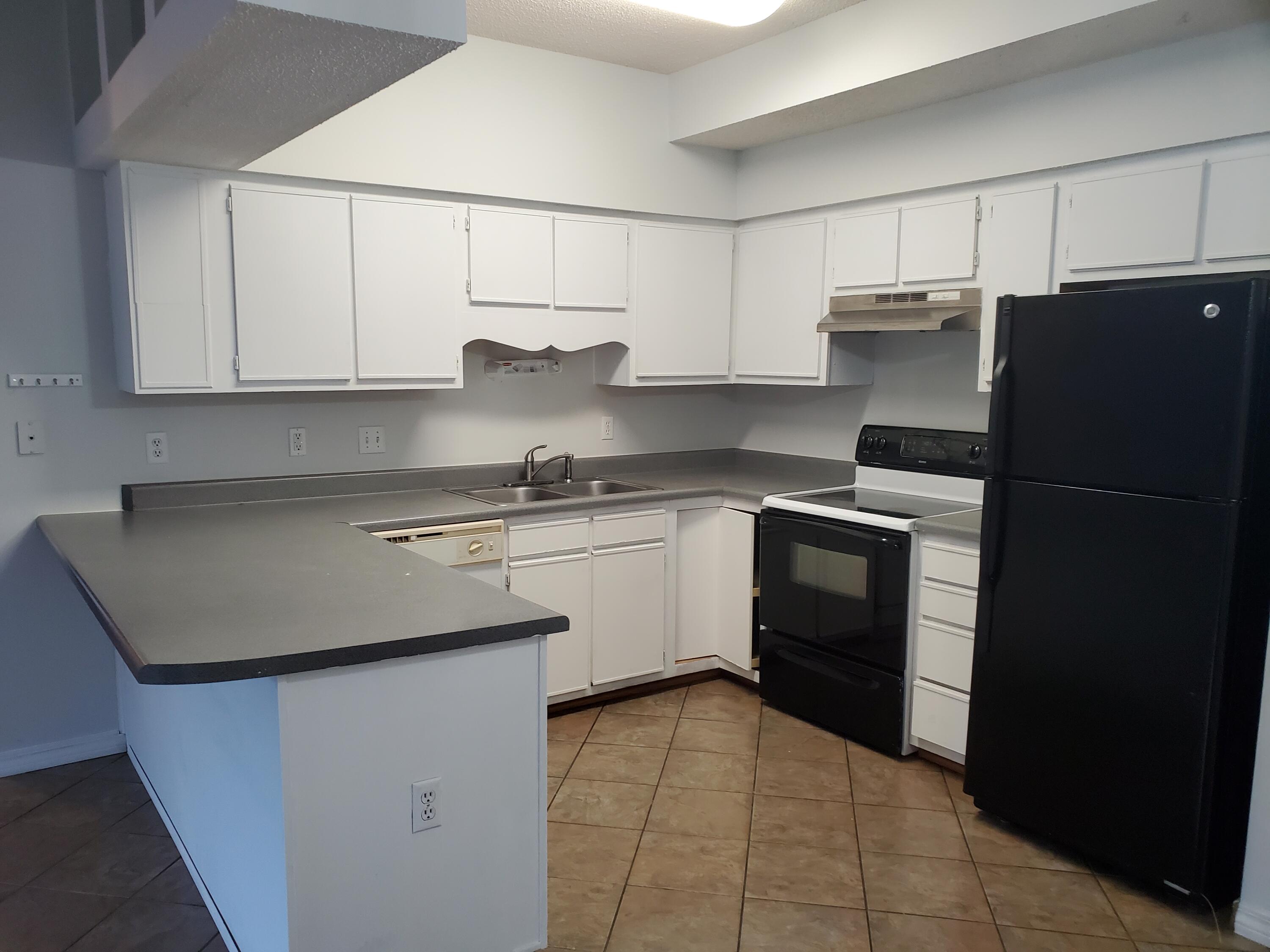 MICHAEL GLENN ESTATES - Residential