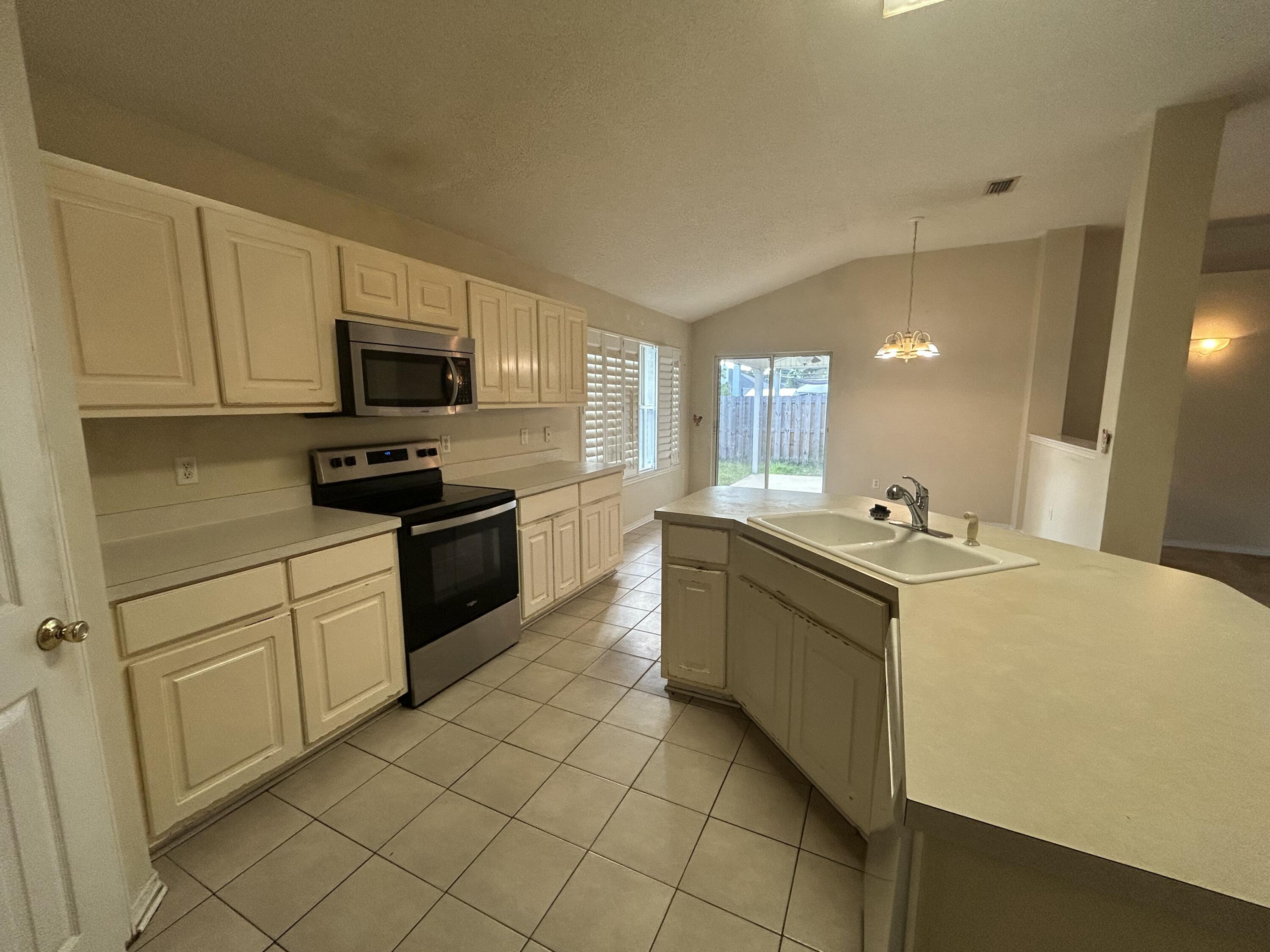 EMERALD VILLAGE S/D - Residential