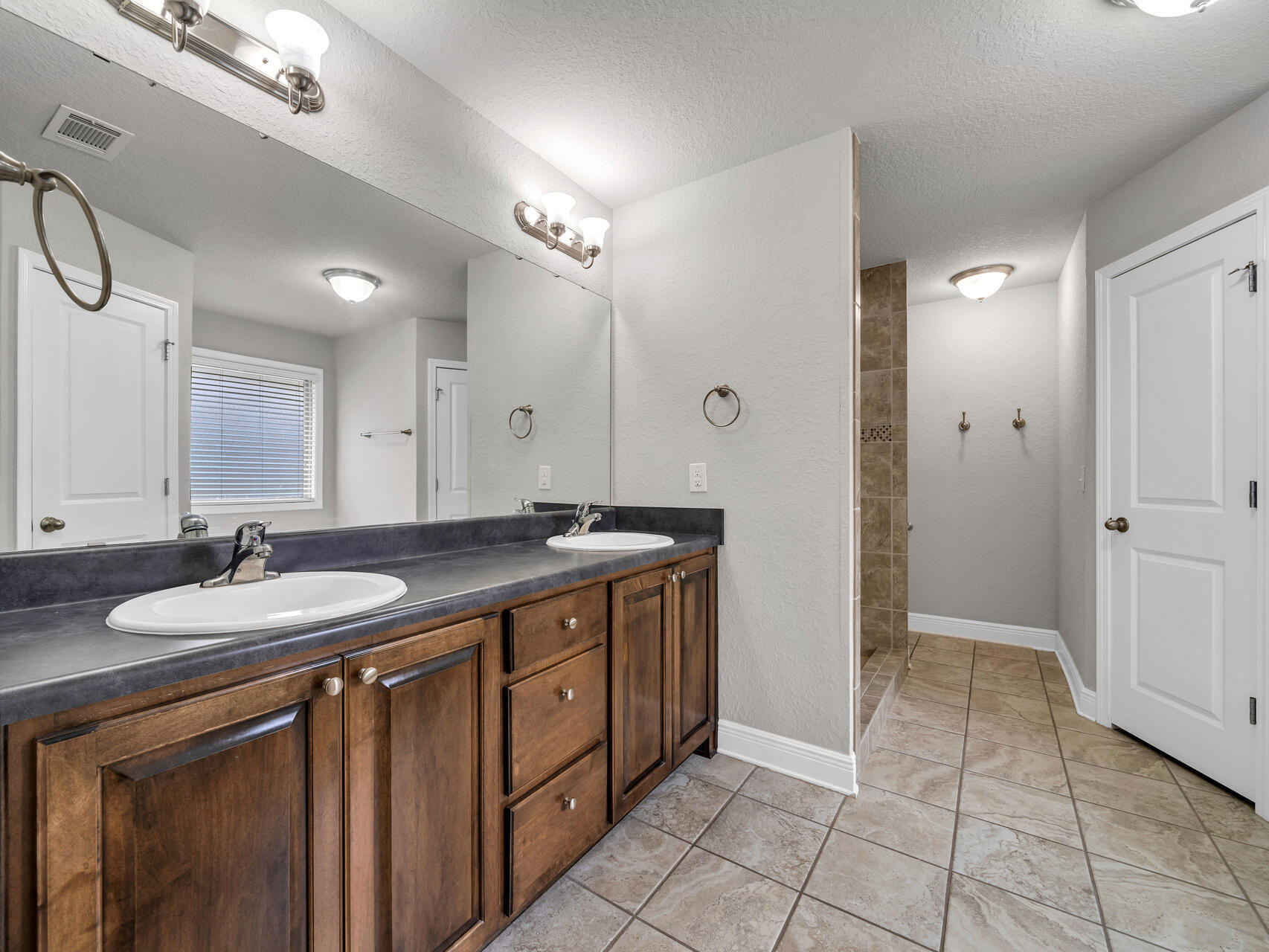 FOX VALLEY - Residential