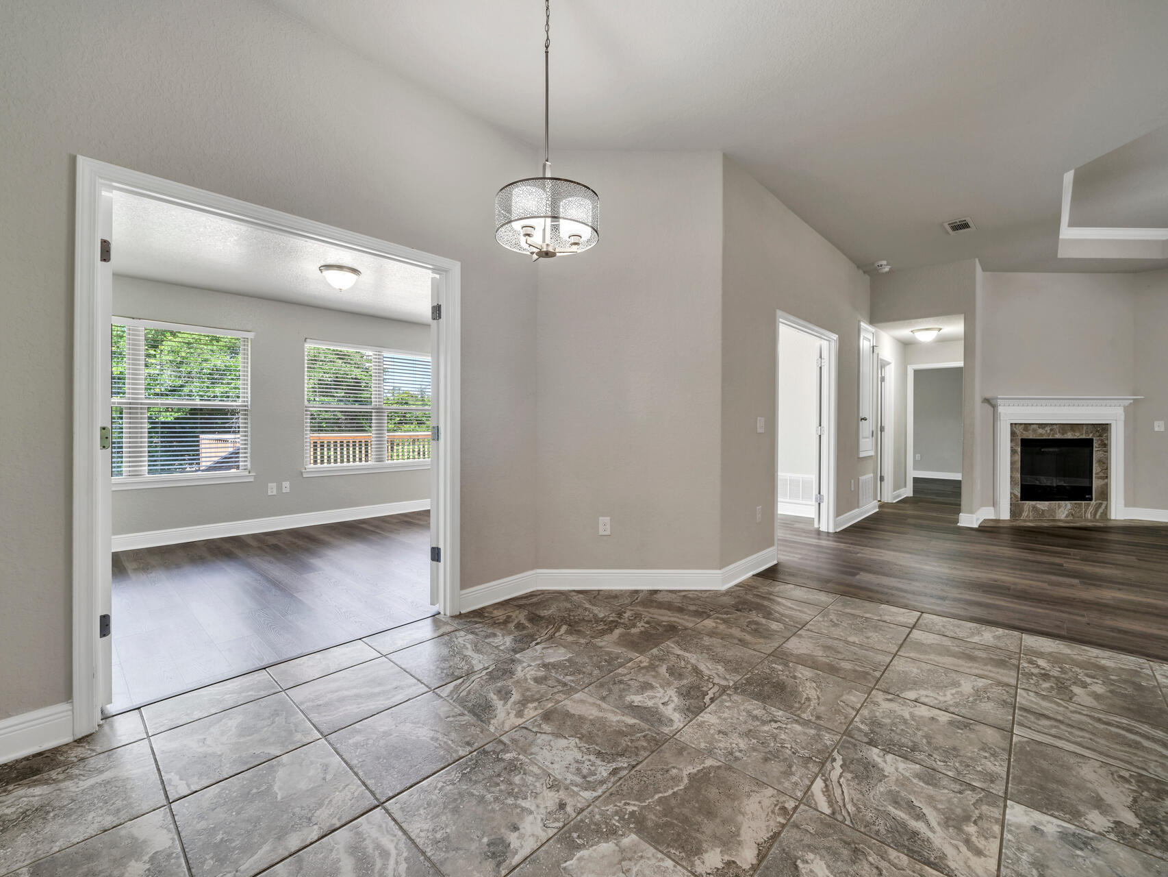 FOX VALLEY - Residential