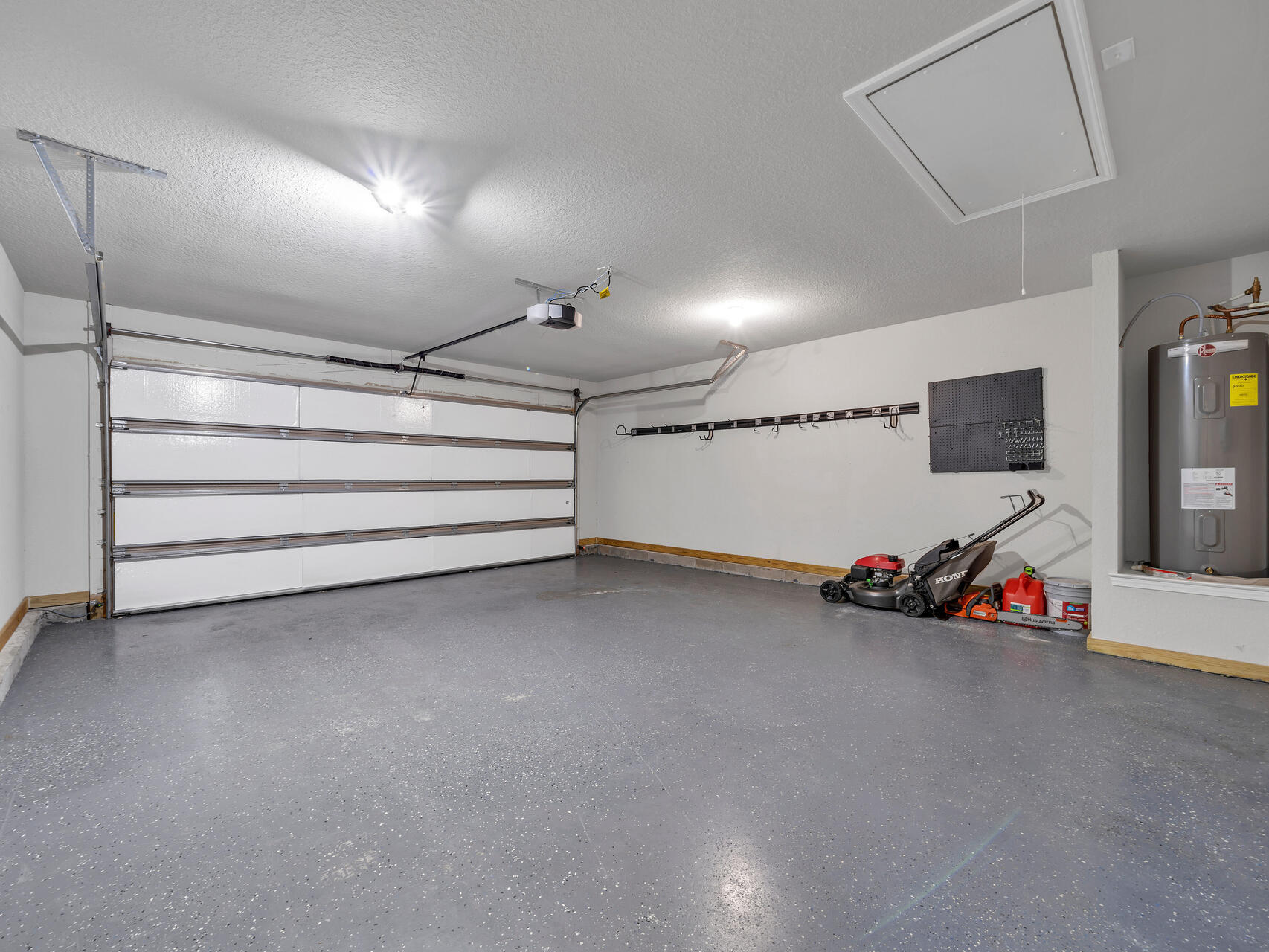 FOX VALLEY - Residential