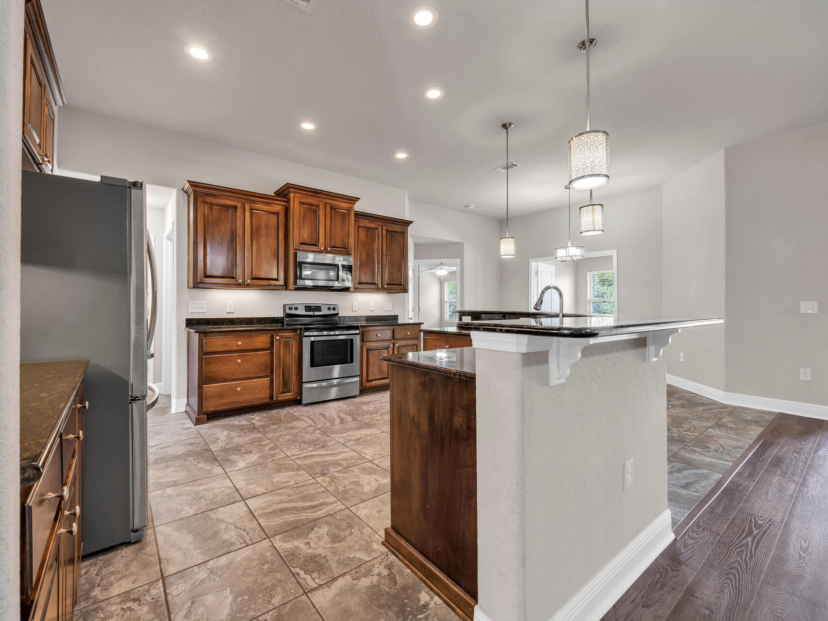 FOX VALLEY - Residential