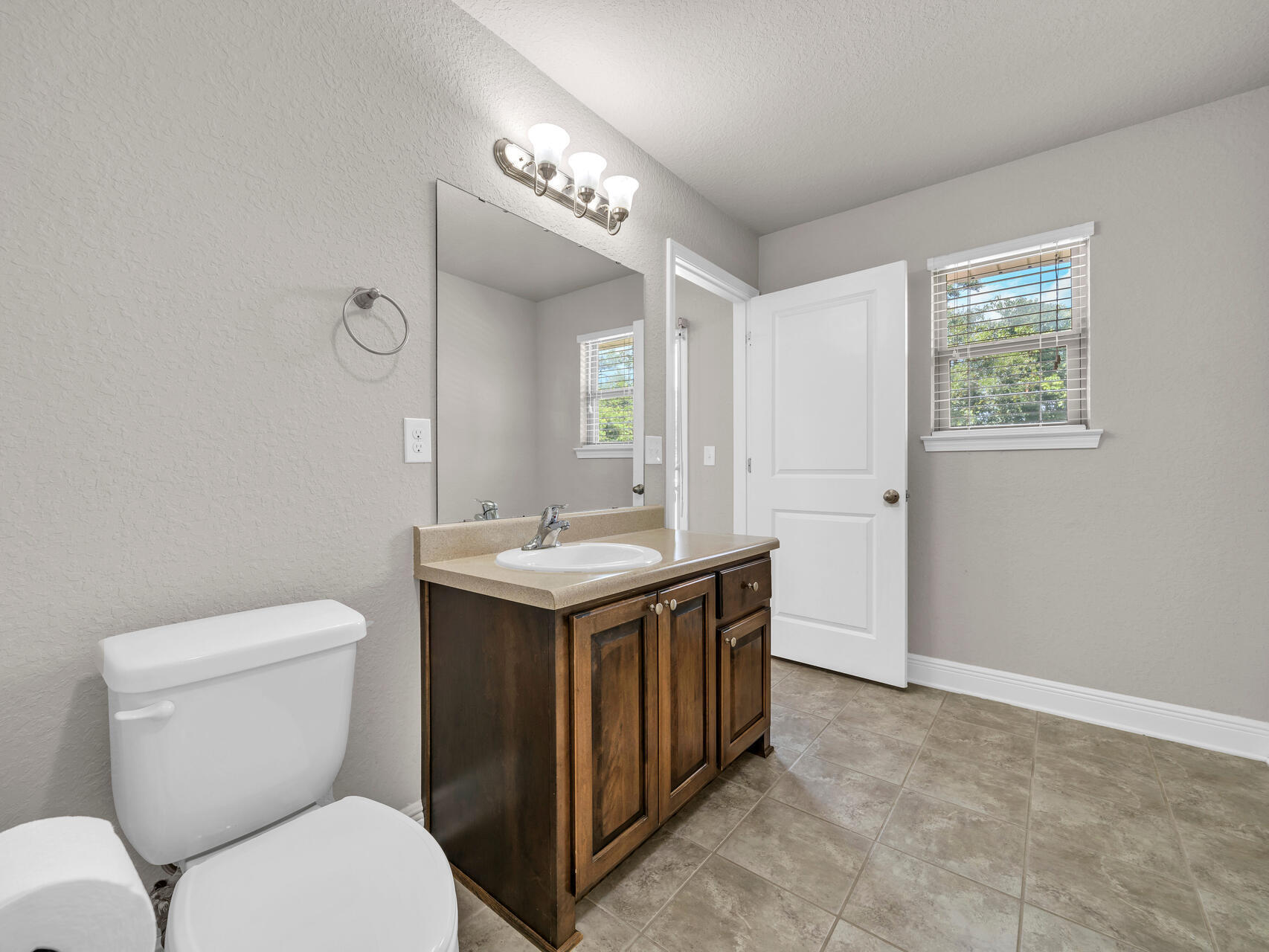 FOX VALLEY - Residential