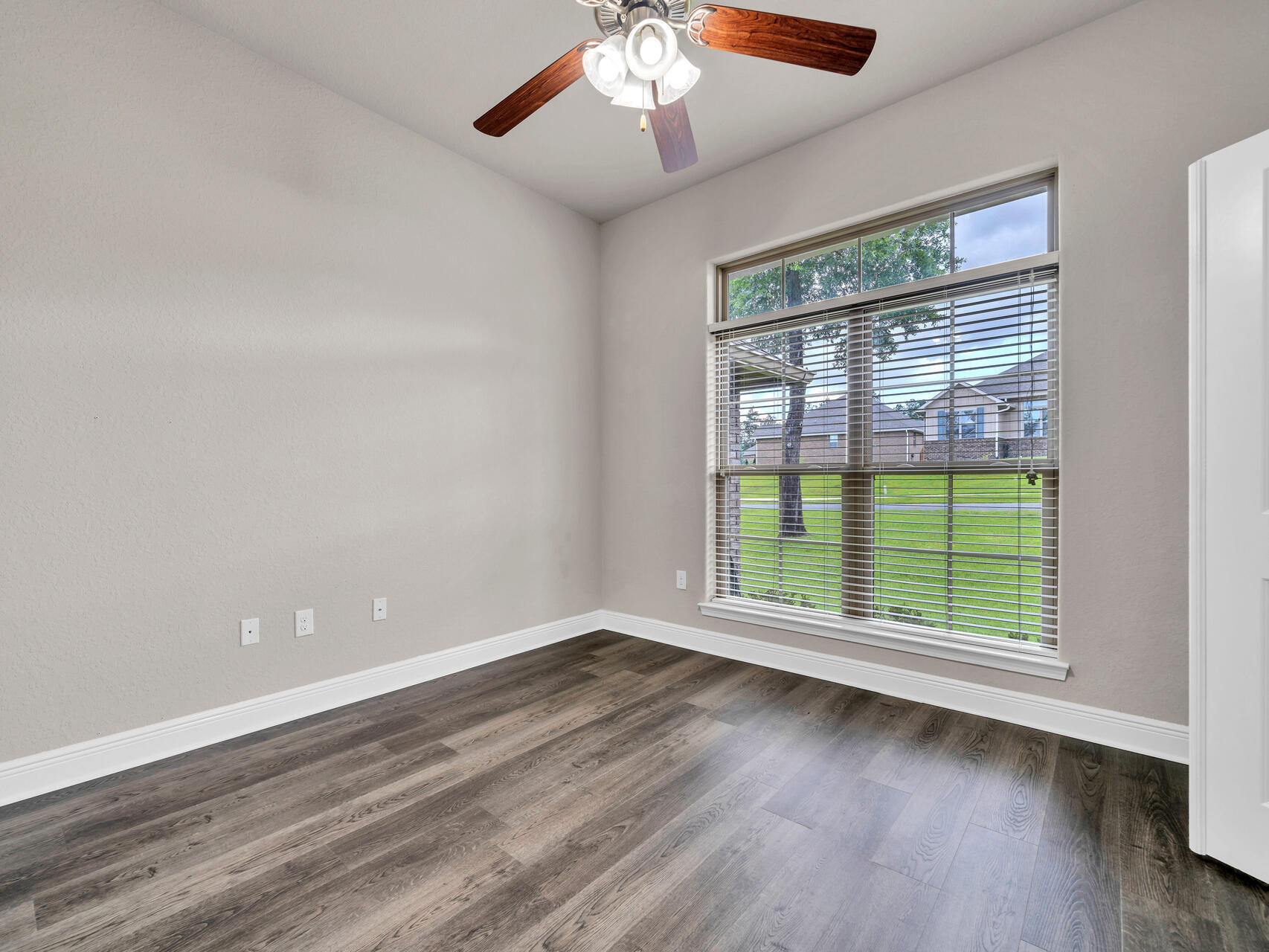 FOX VALLEY - Residential