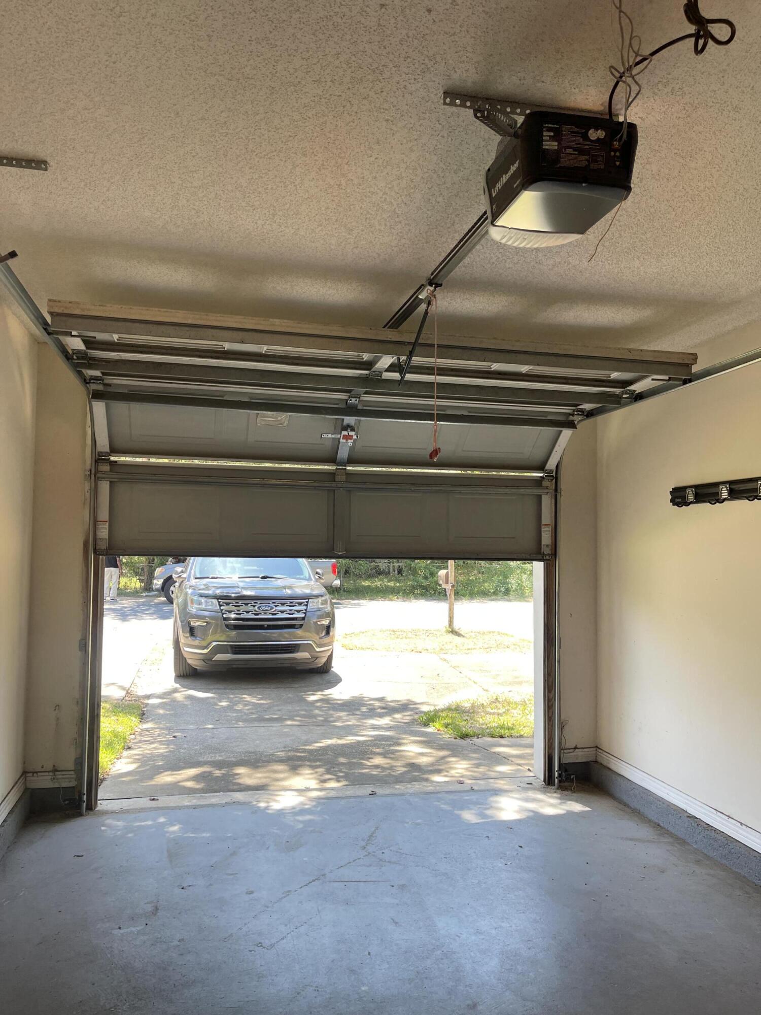 TEXLOLA TOWNHOMES - Residential Lease