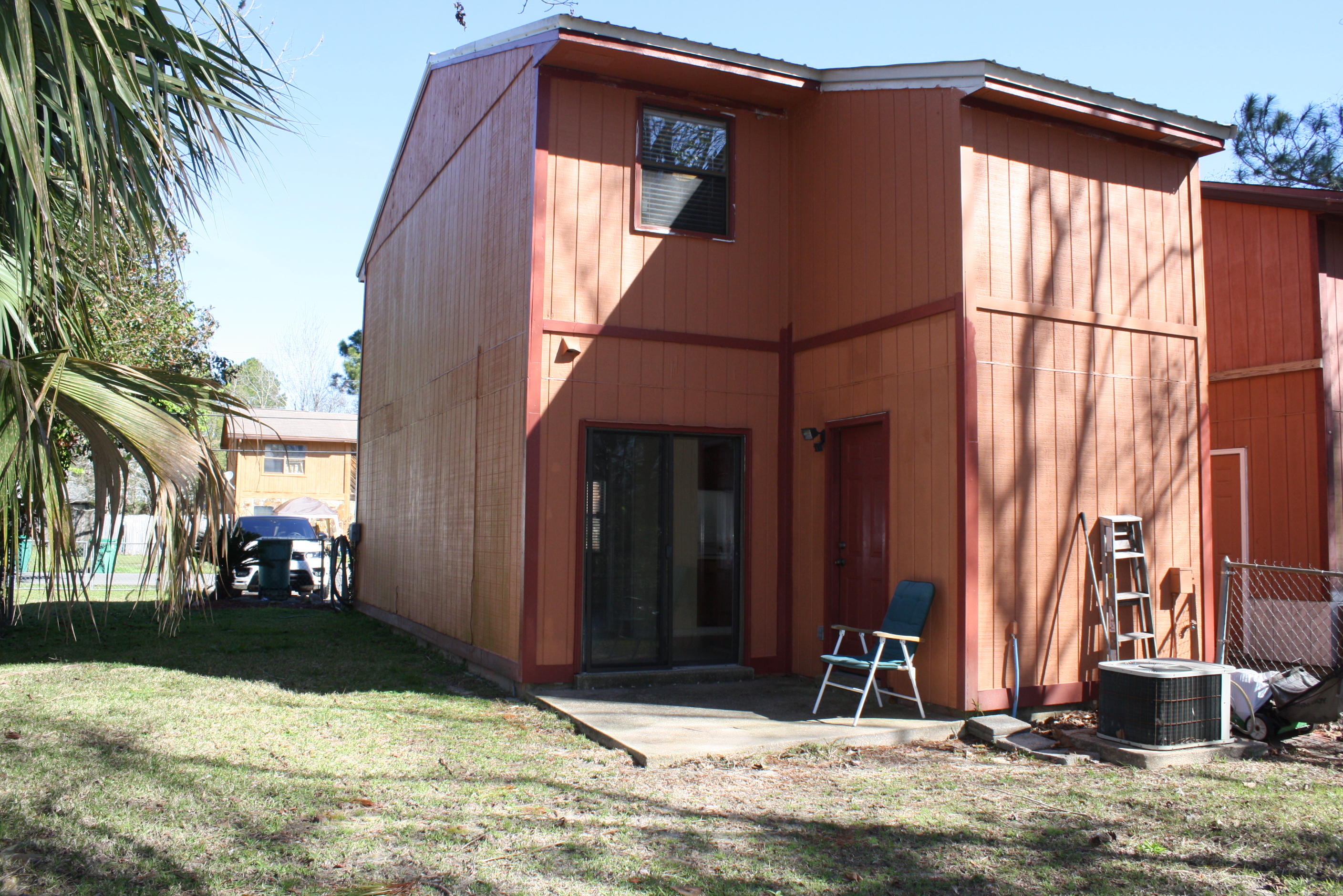 LEESA JENNIFER ACRES - Residential