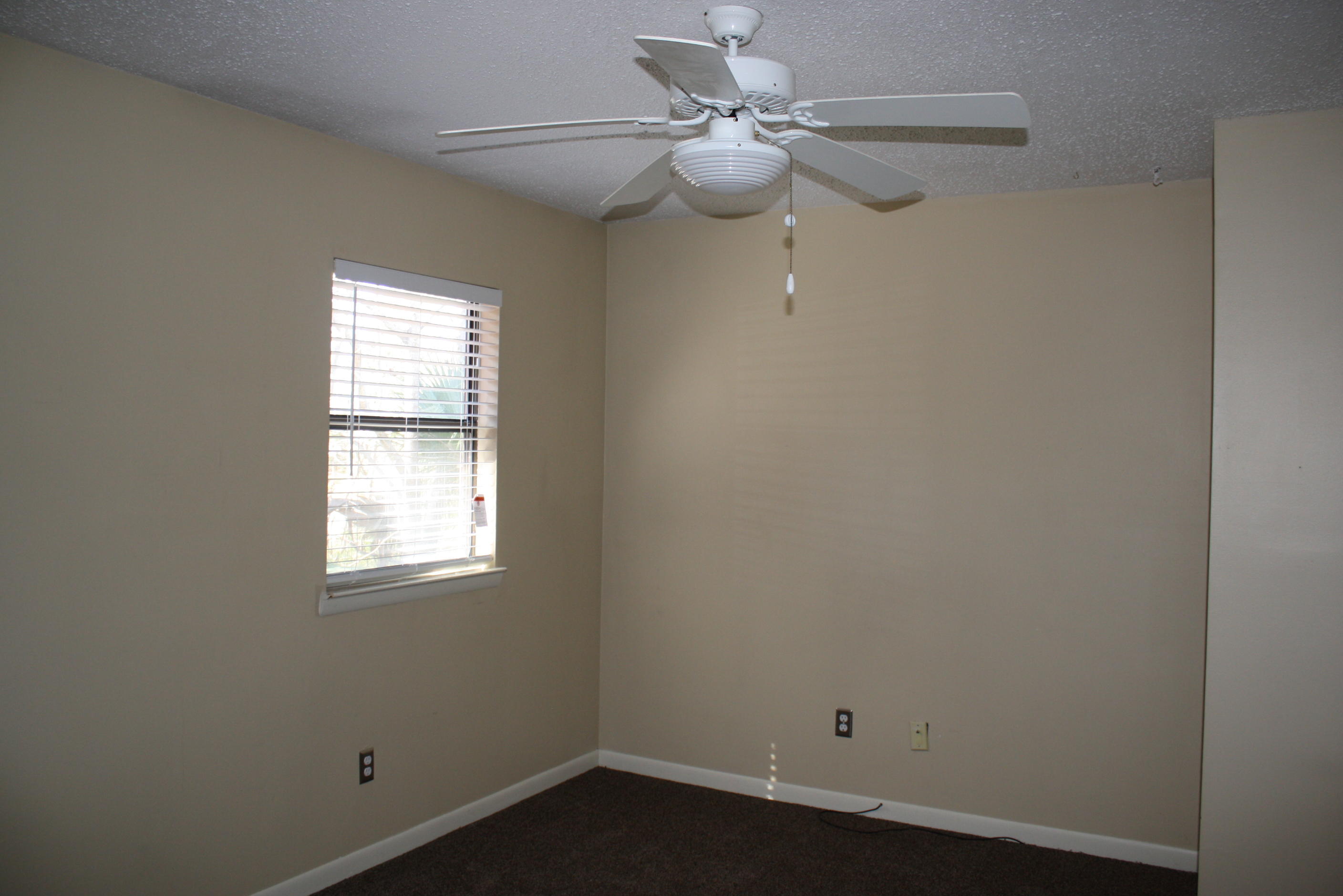 LEESA JENNIFER ACRES - Residential