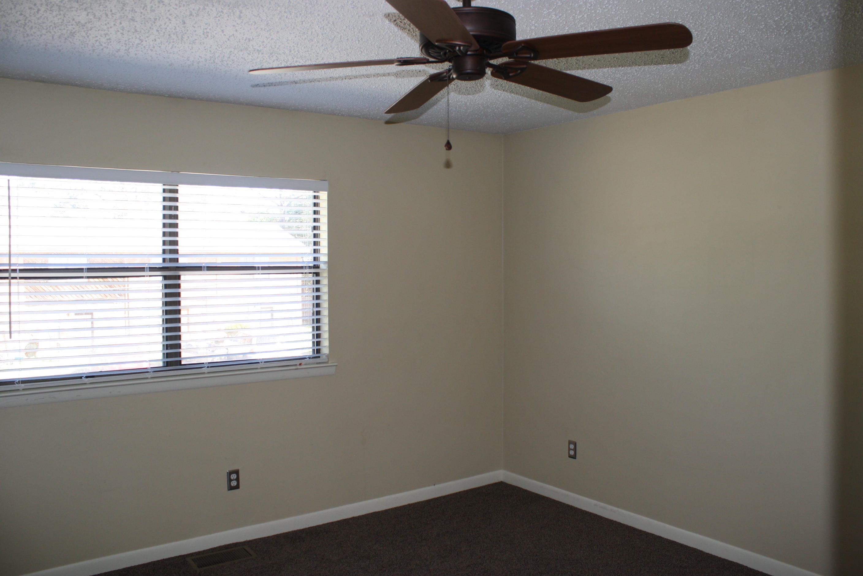 LEESA JENNIFER ACRES - Residential