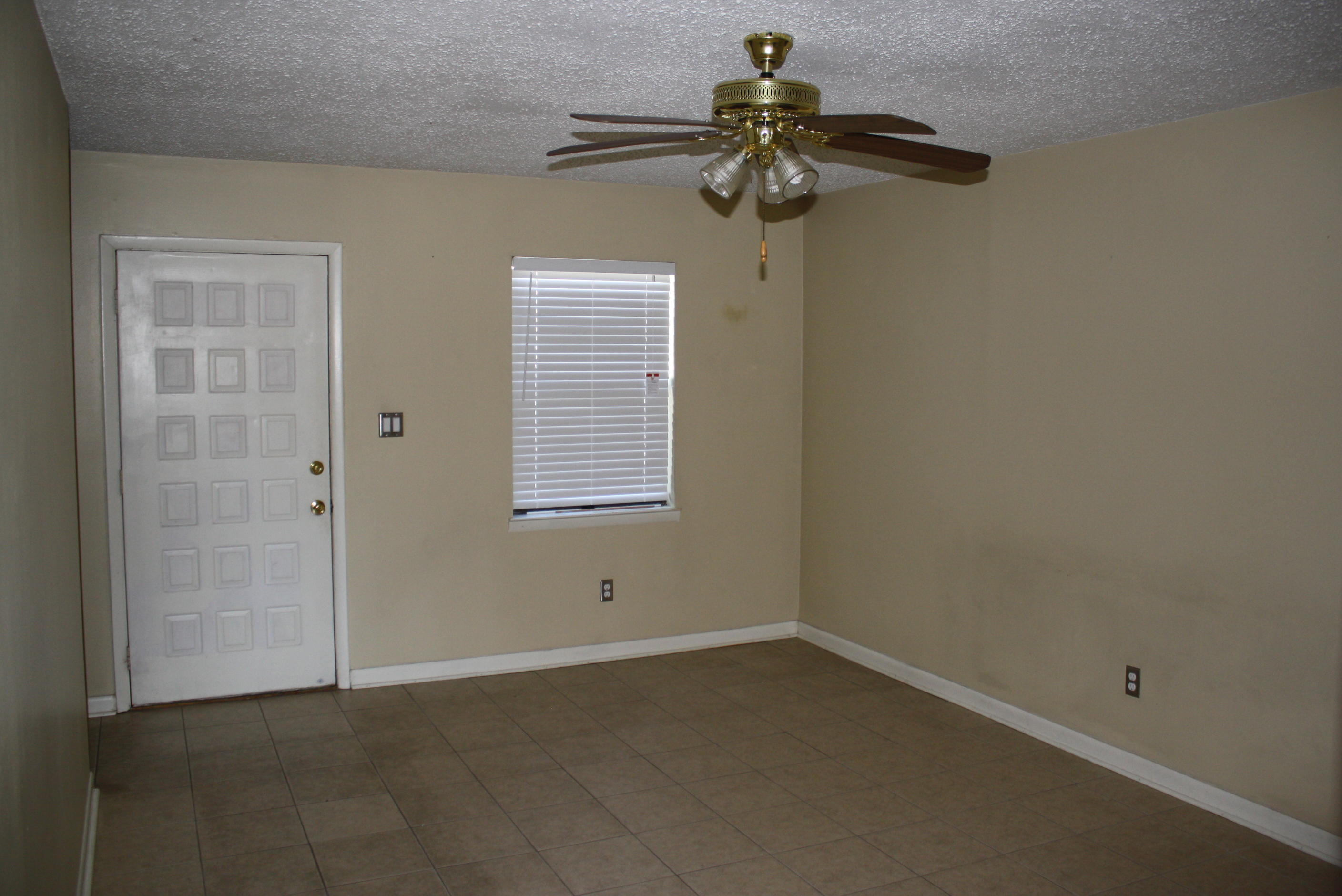 LEESA JENNIFER ACRES - Residential