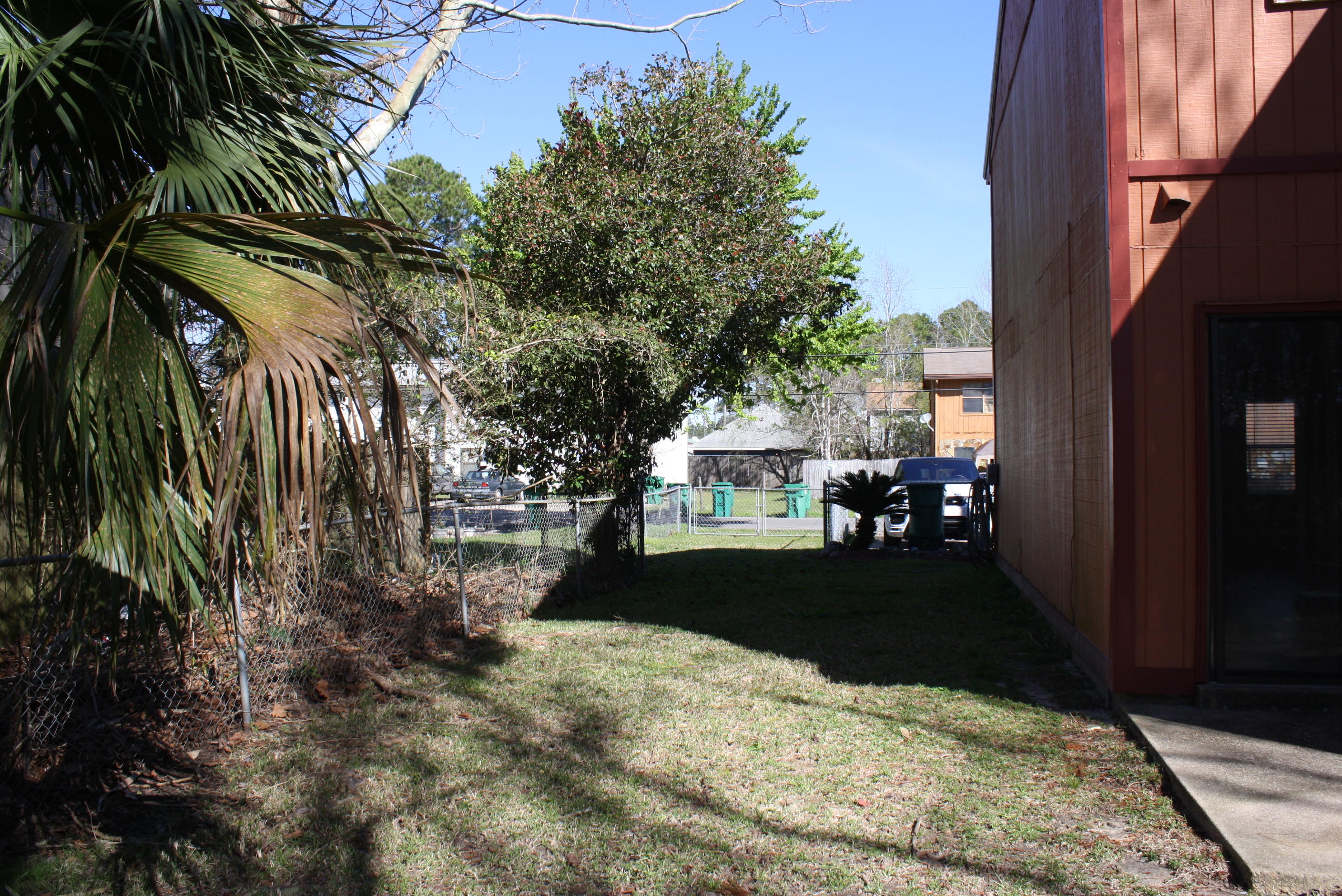 LEESA JENNIFER ACRES - Residential