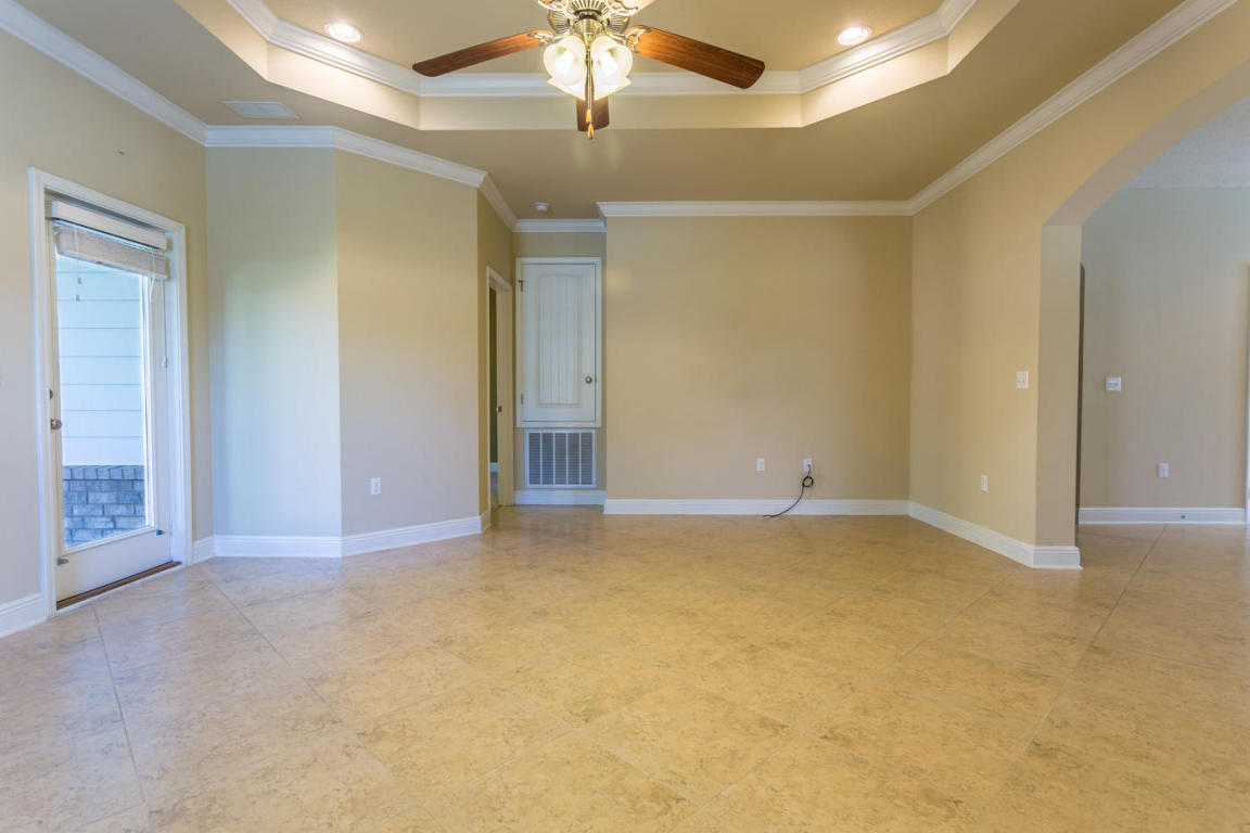 LAGRANGE LANDING - Residential