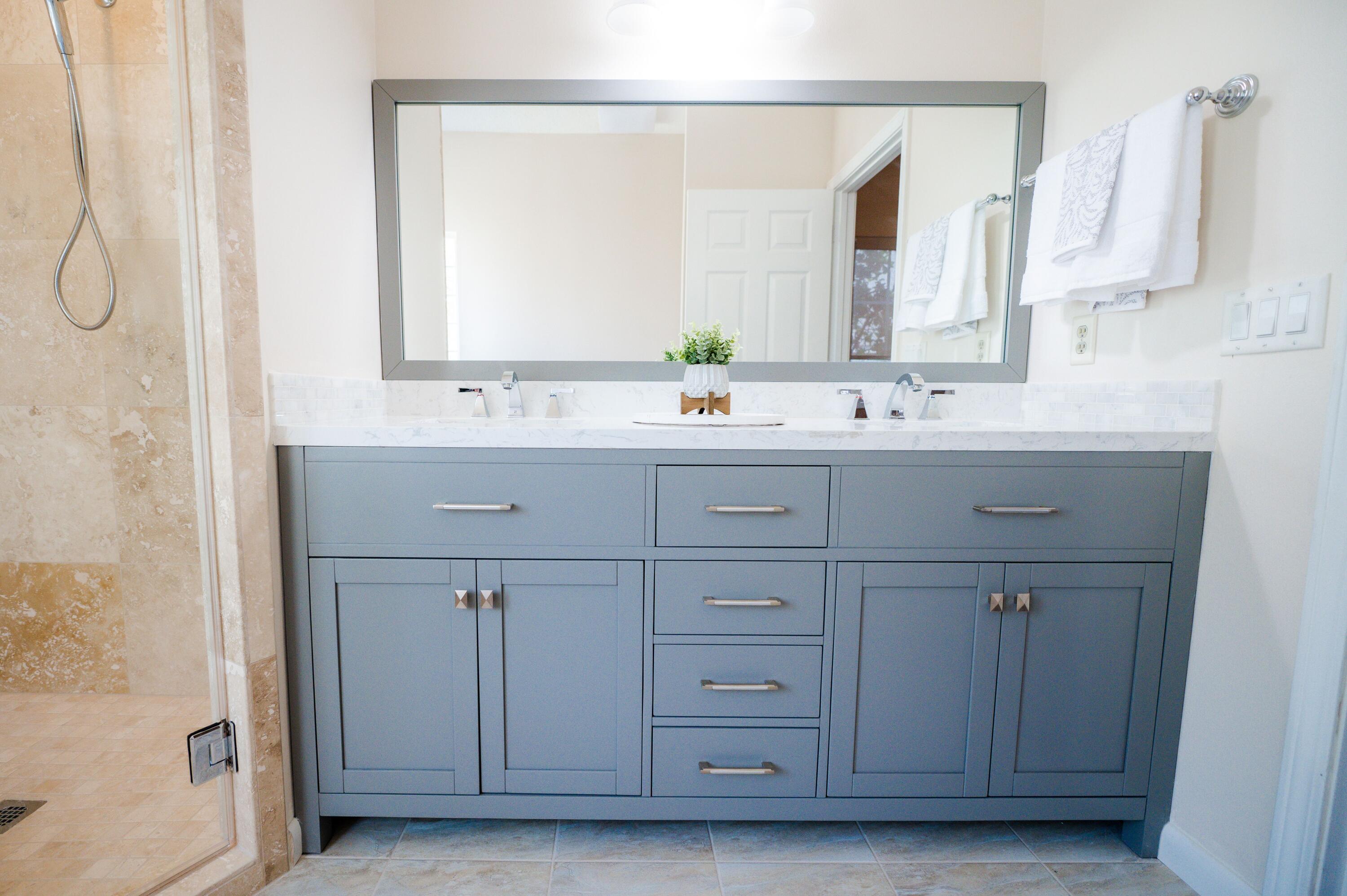 HIDDEN LAKES - Residential