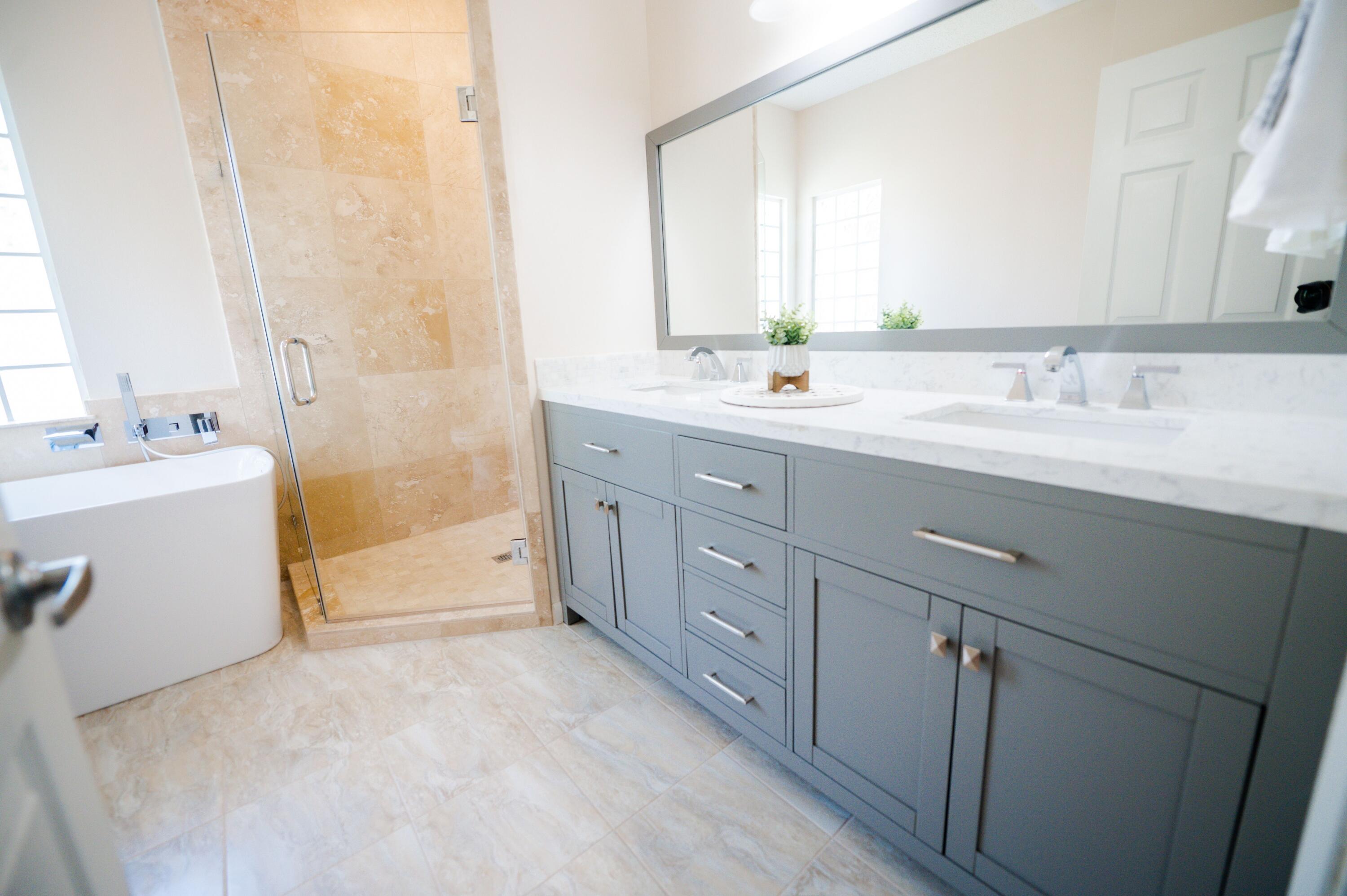 HIDDEN LAKES - Residential