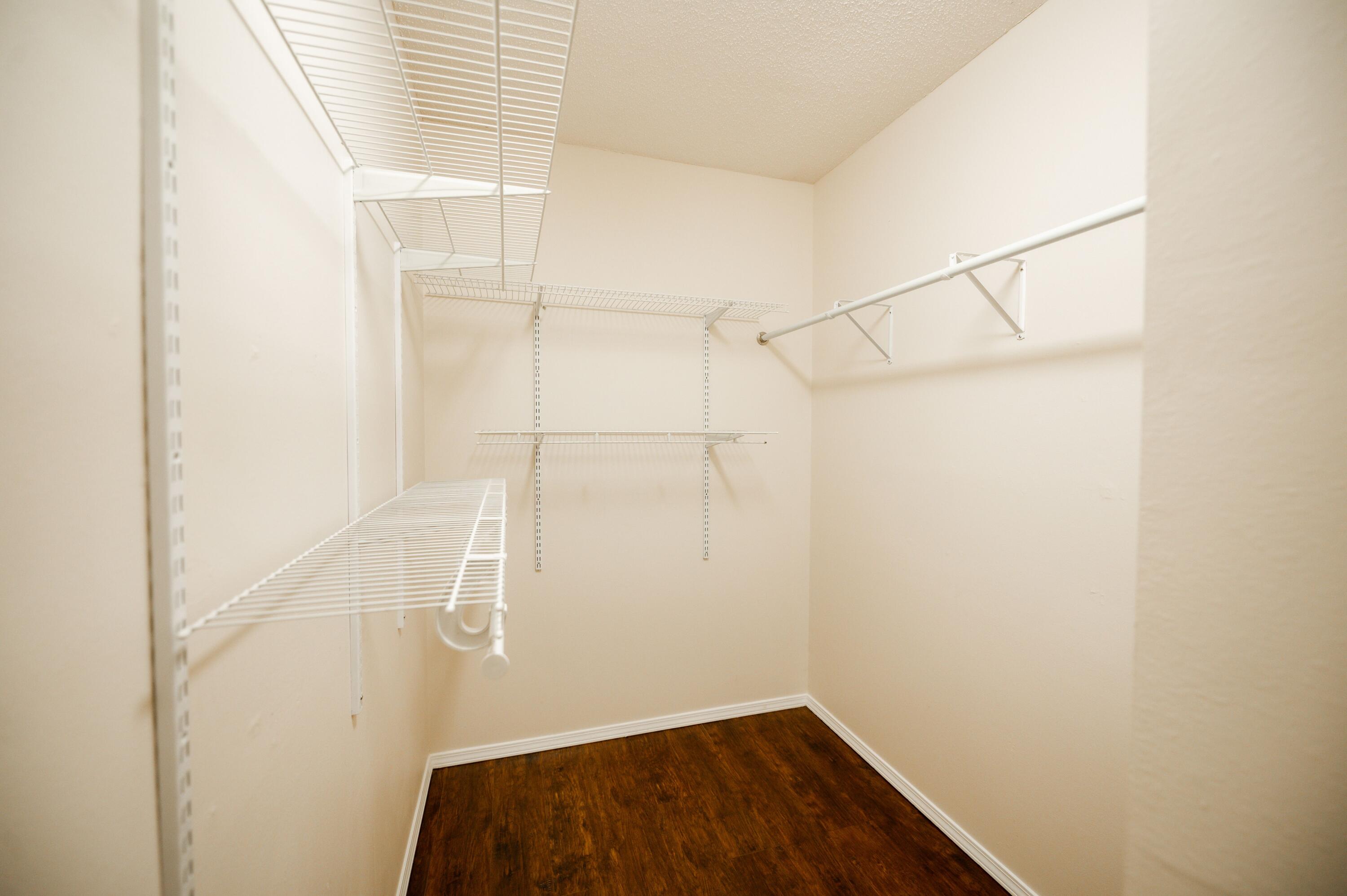 HIDDEN LAKES - Residential