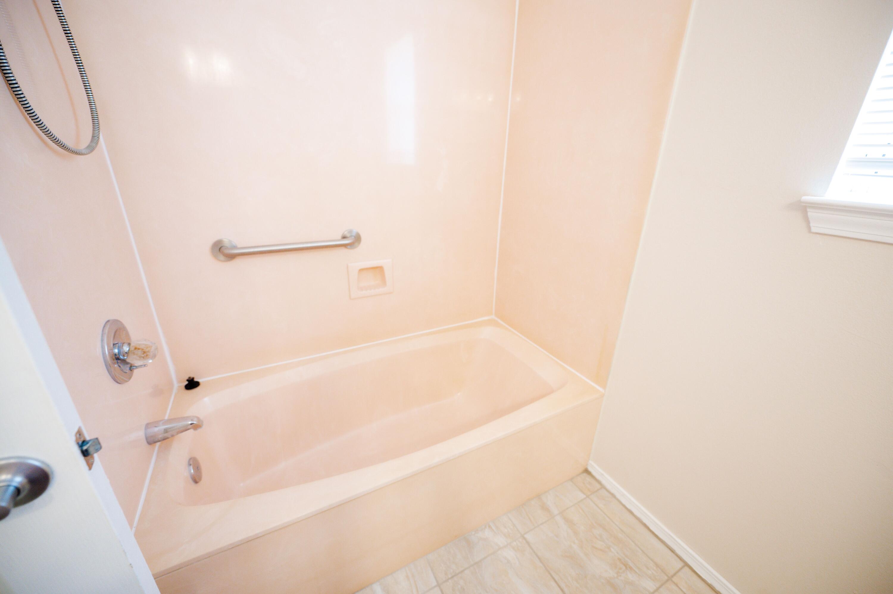 HIDDEN LAKES - Residential