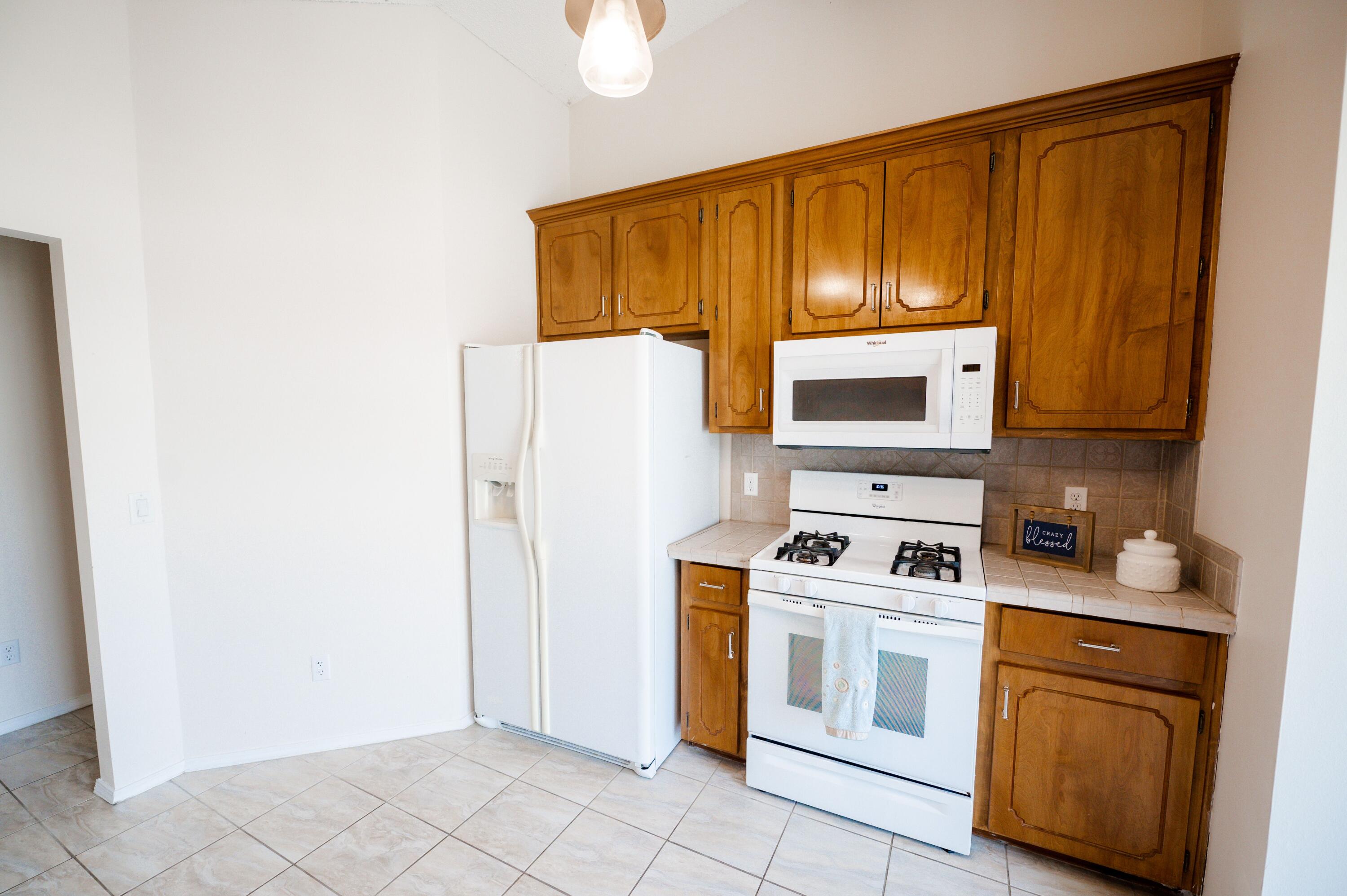 HIDDEN LAKES - Residential