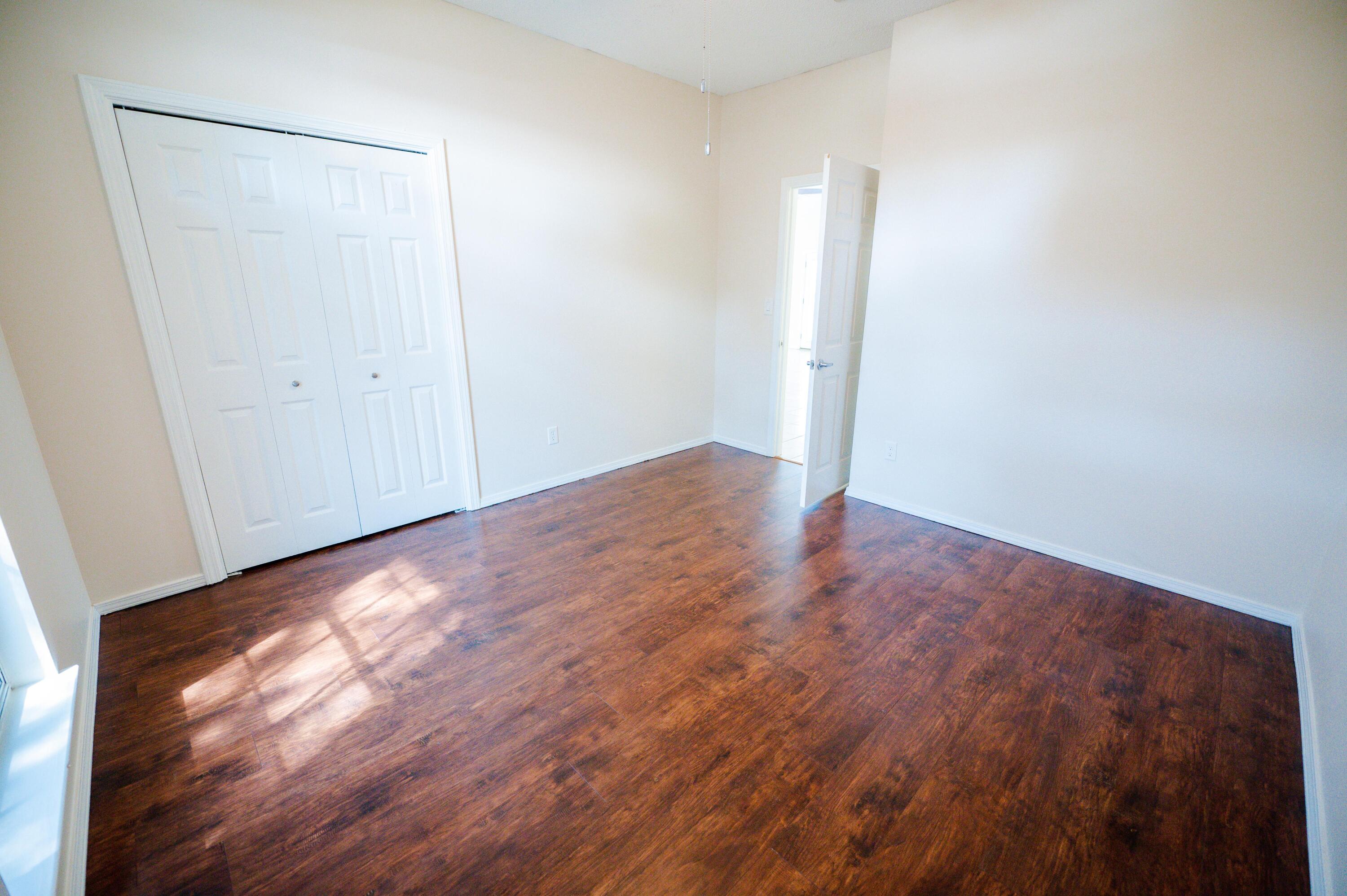 HIDDEN LAKES - Residential