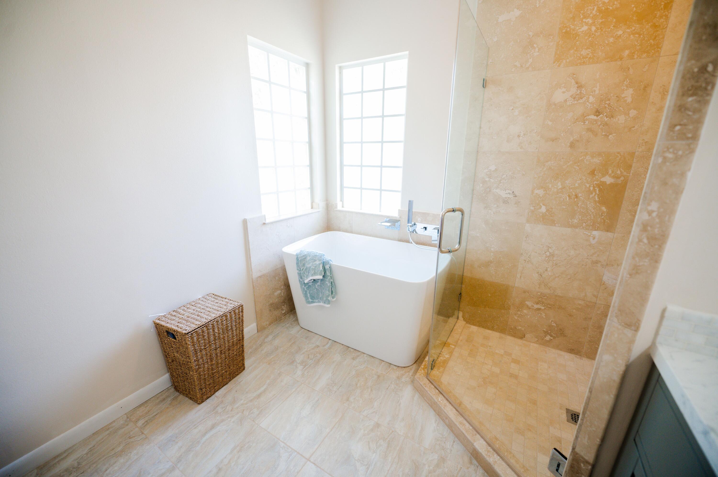 HIDDEN LAKES - Residential