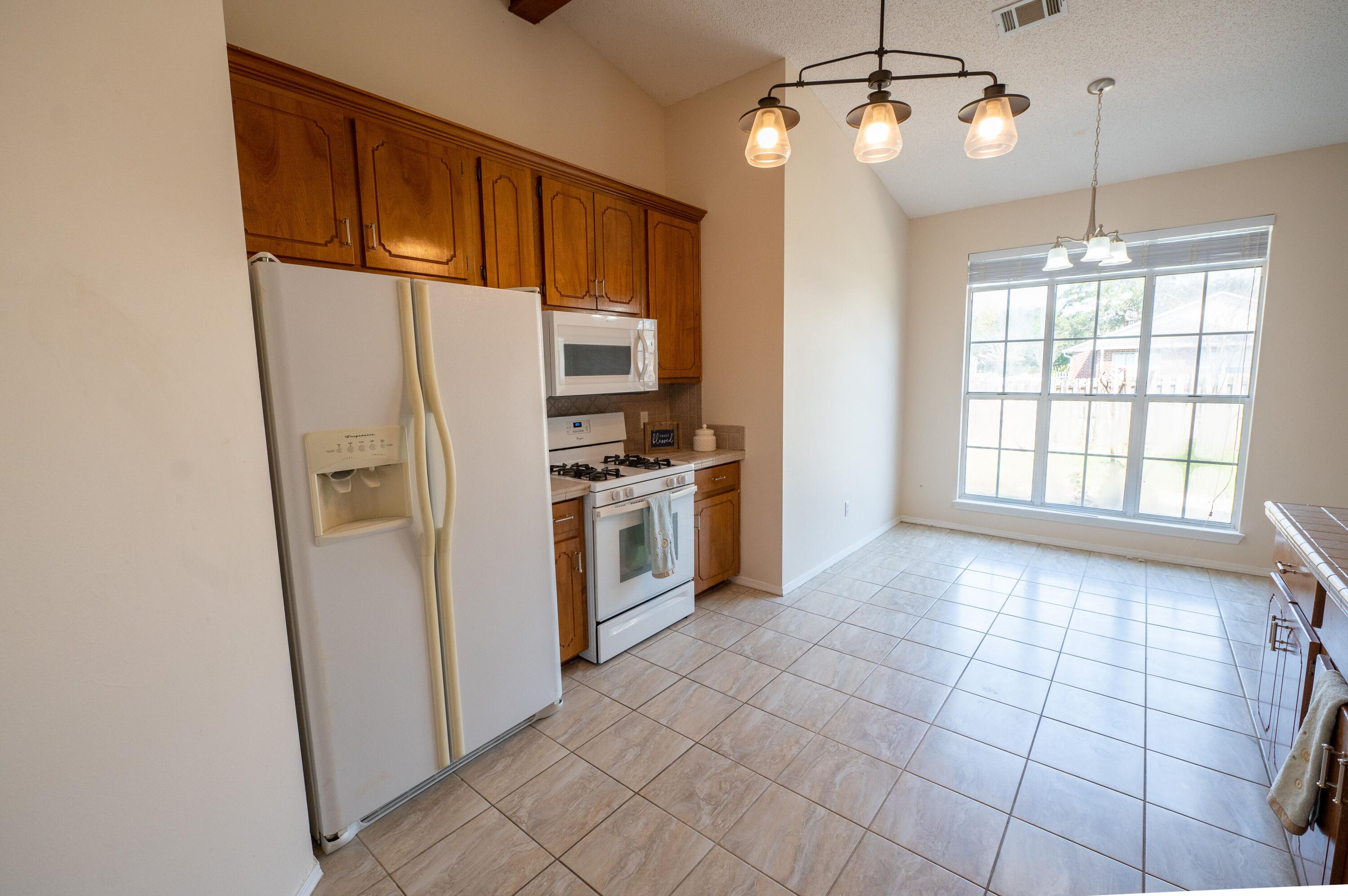 HIDDEN LAKES - Residential