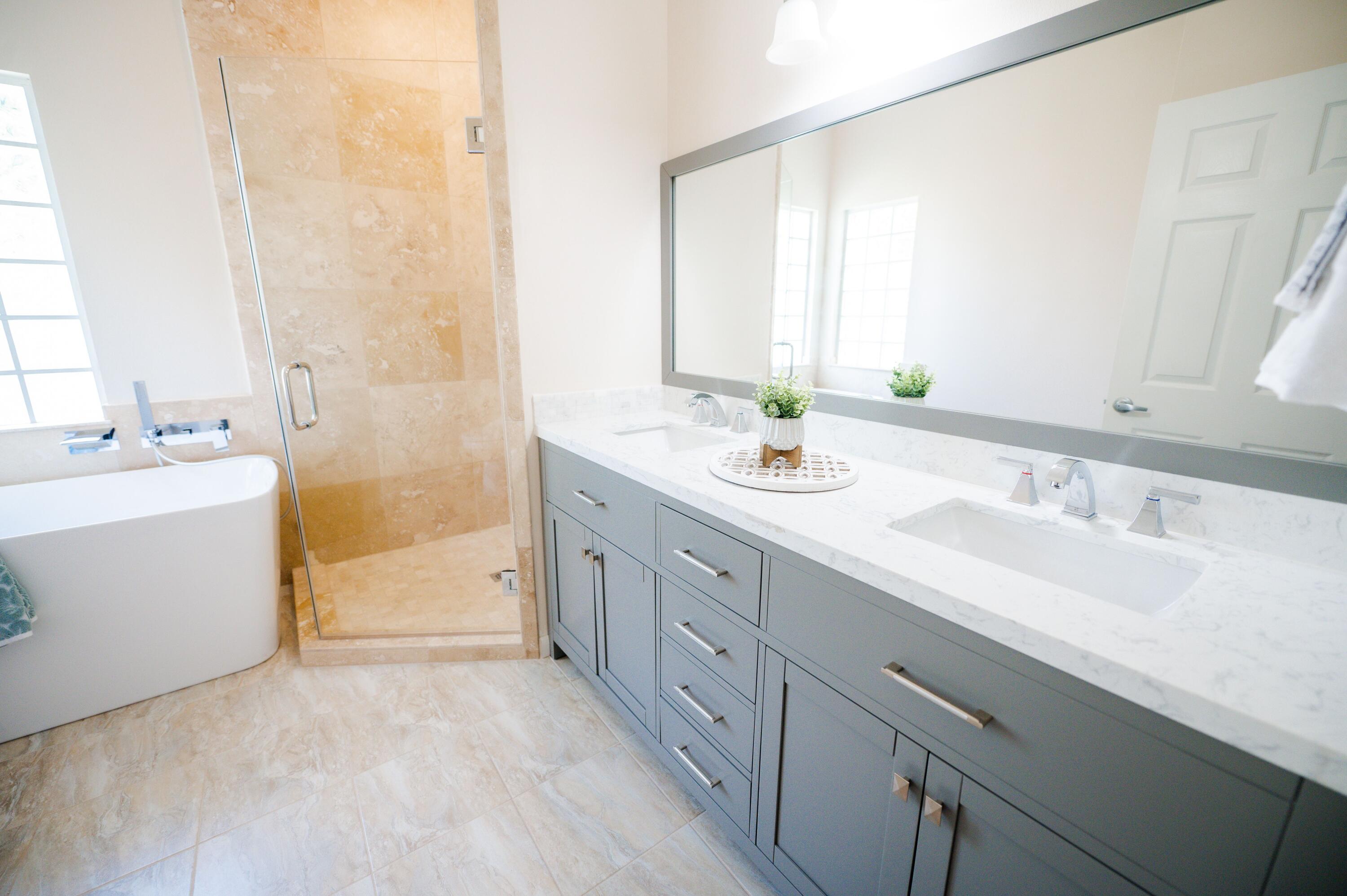 HIDDEN LAKES - Residential