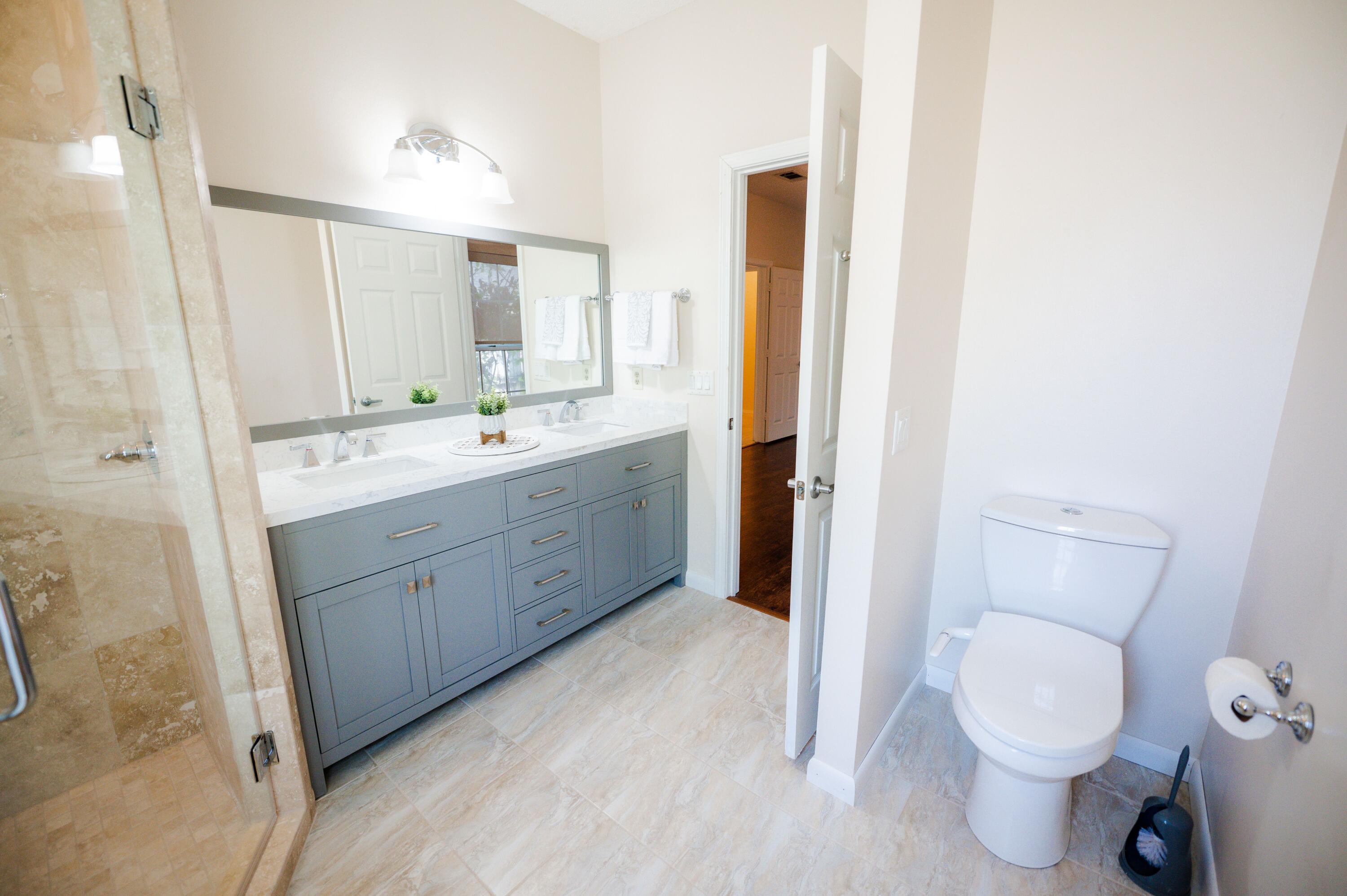 HIDDEN LAKES - Residential