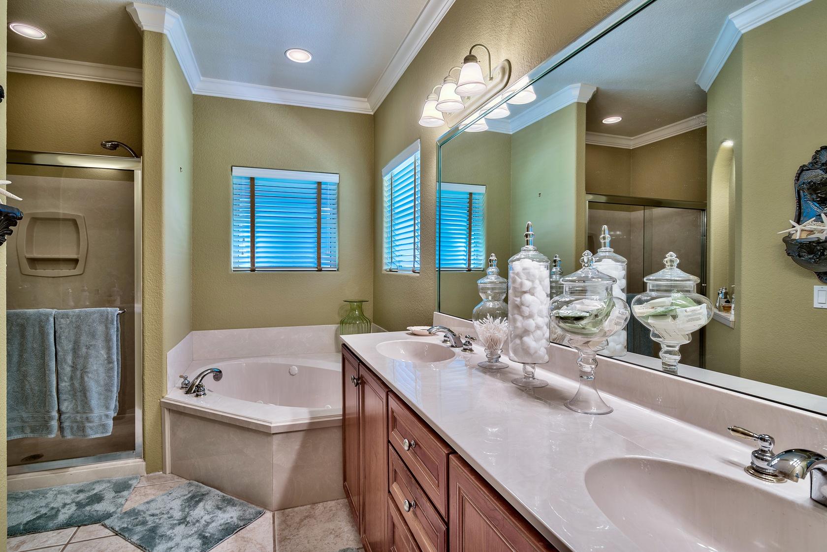 CALUSA BAY S/D - Residential