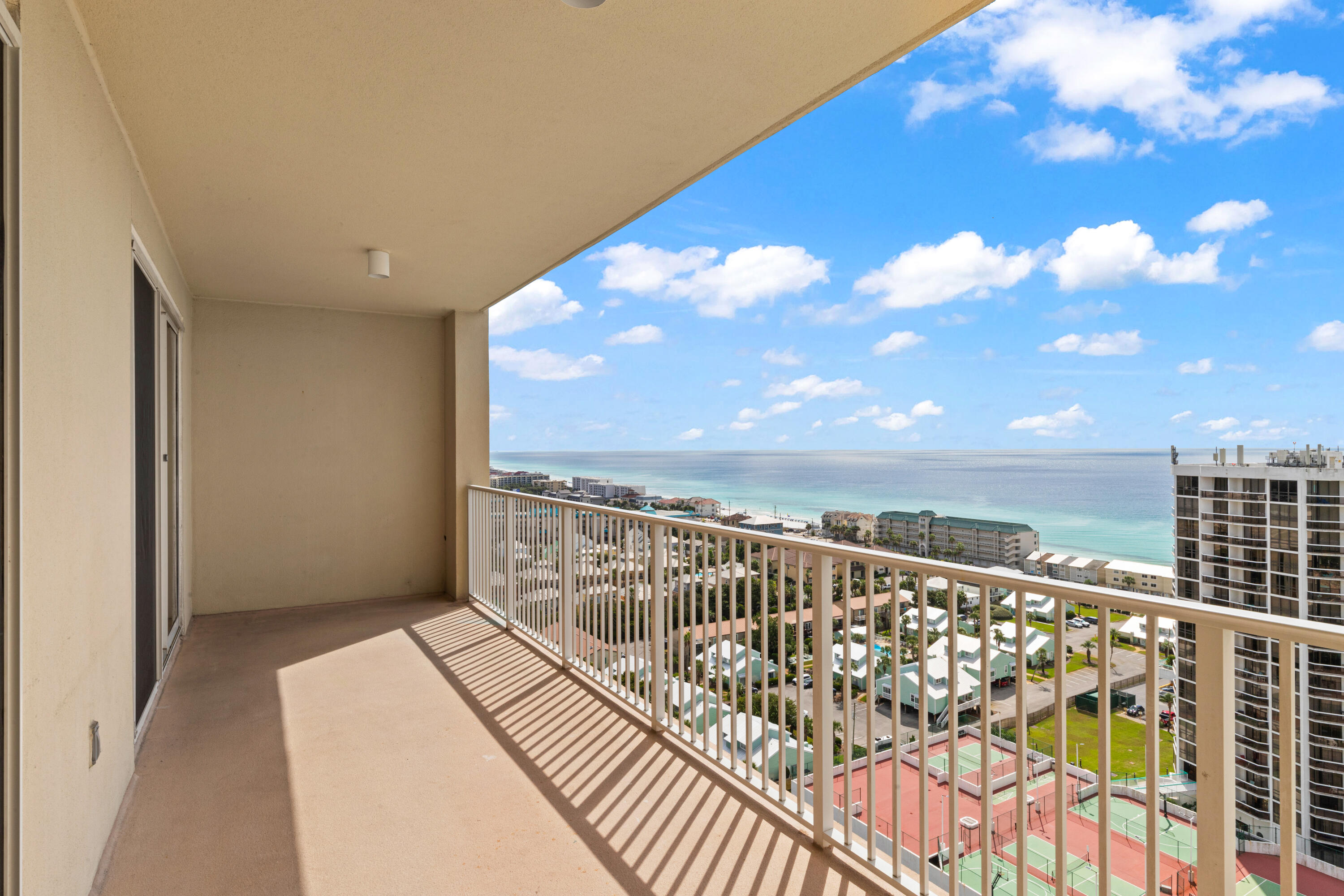 ARIEL DUNES - Residential
