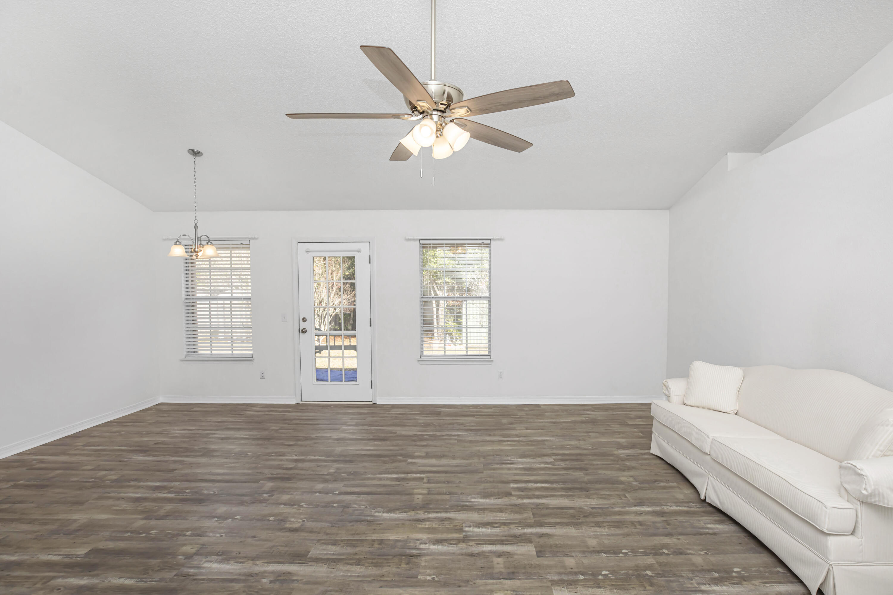 CHEROKEE BEND S/D - Residential