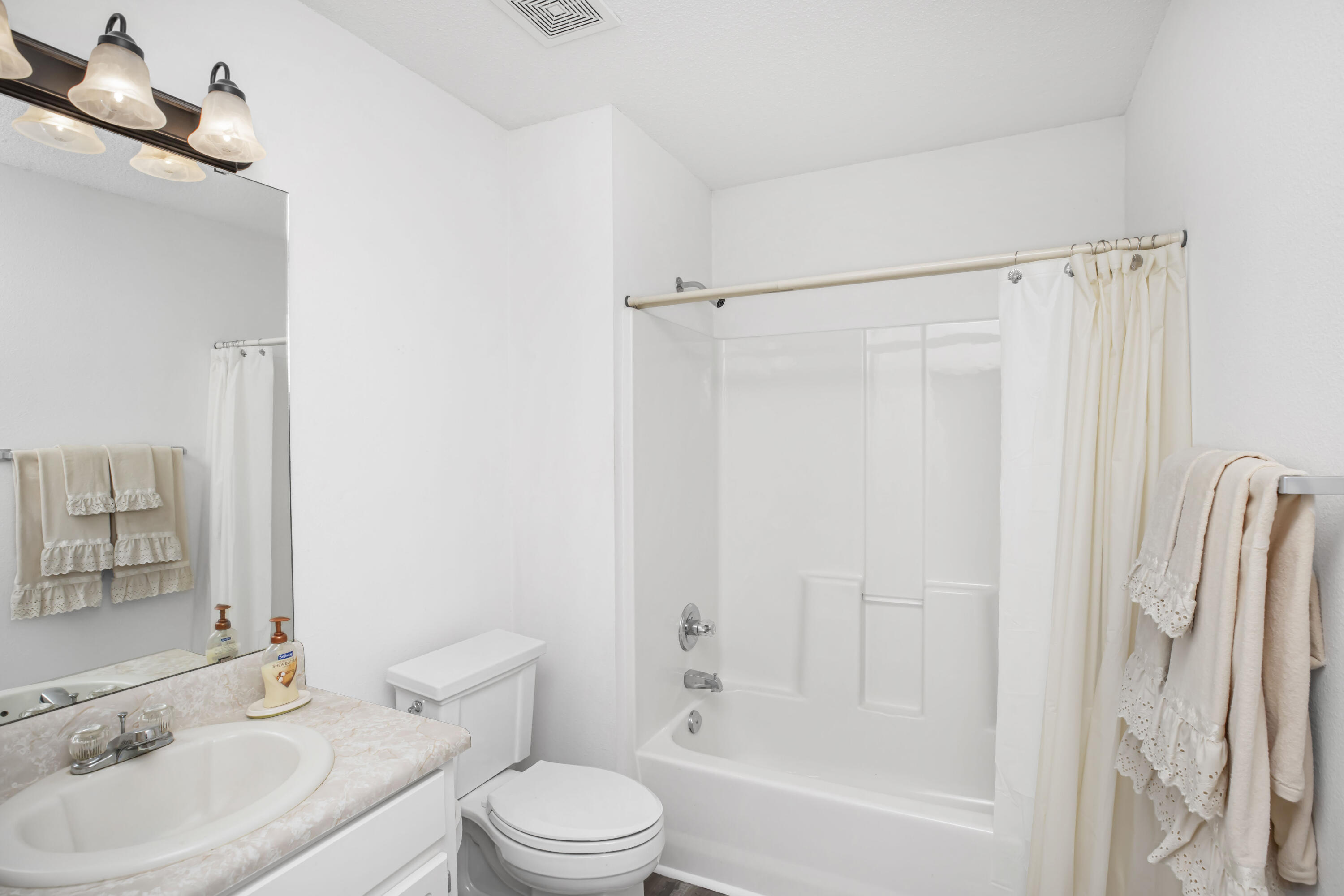 CHEROKEE BEND S/D - Residential