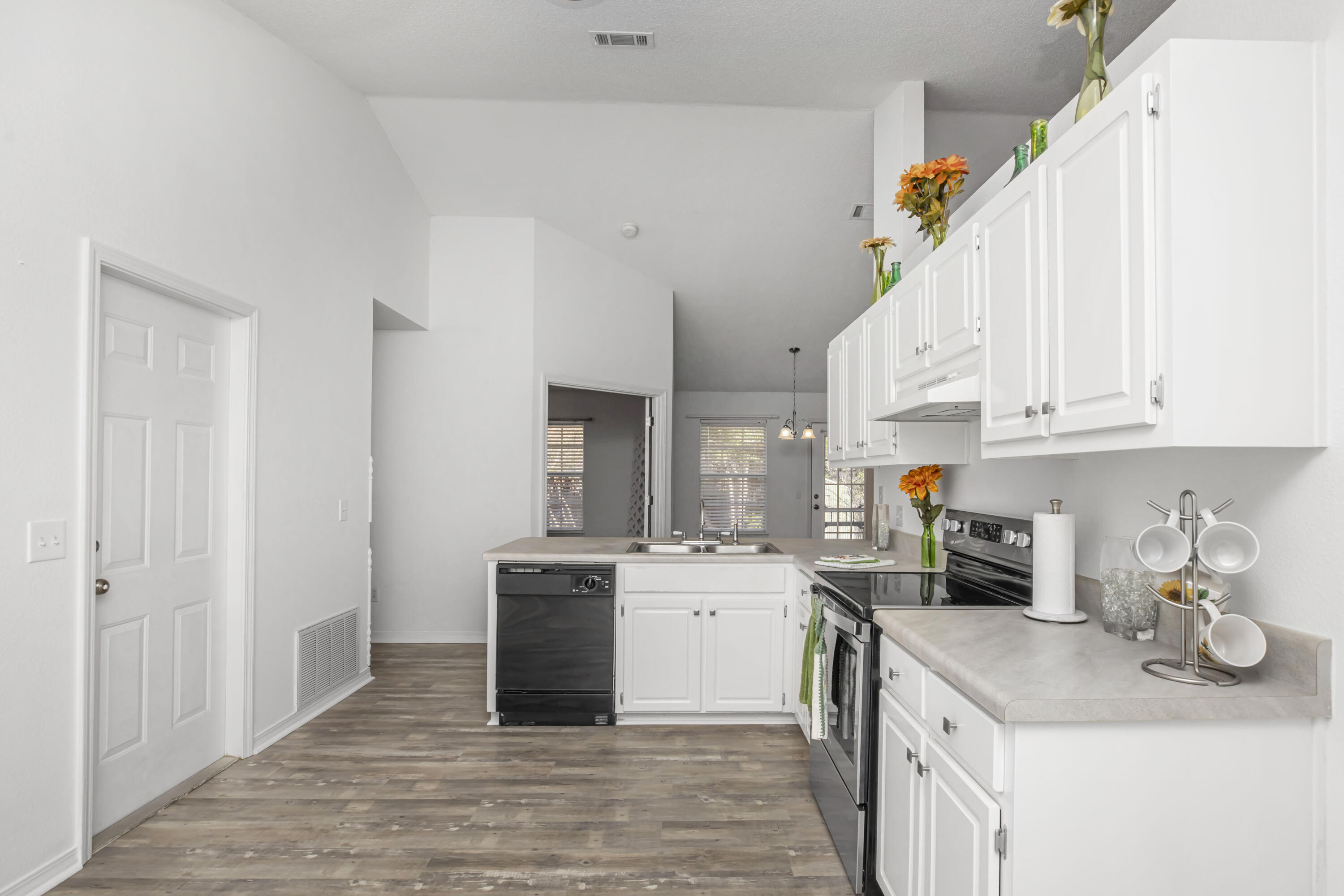 CHEROKEE BEND S/D - Residential