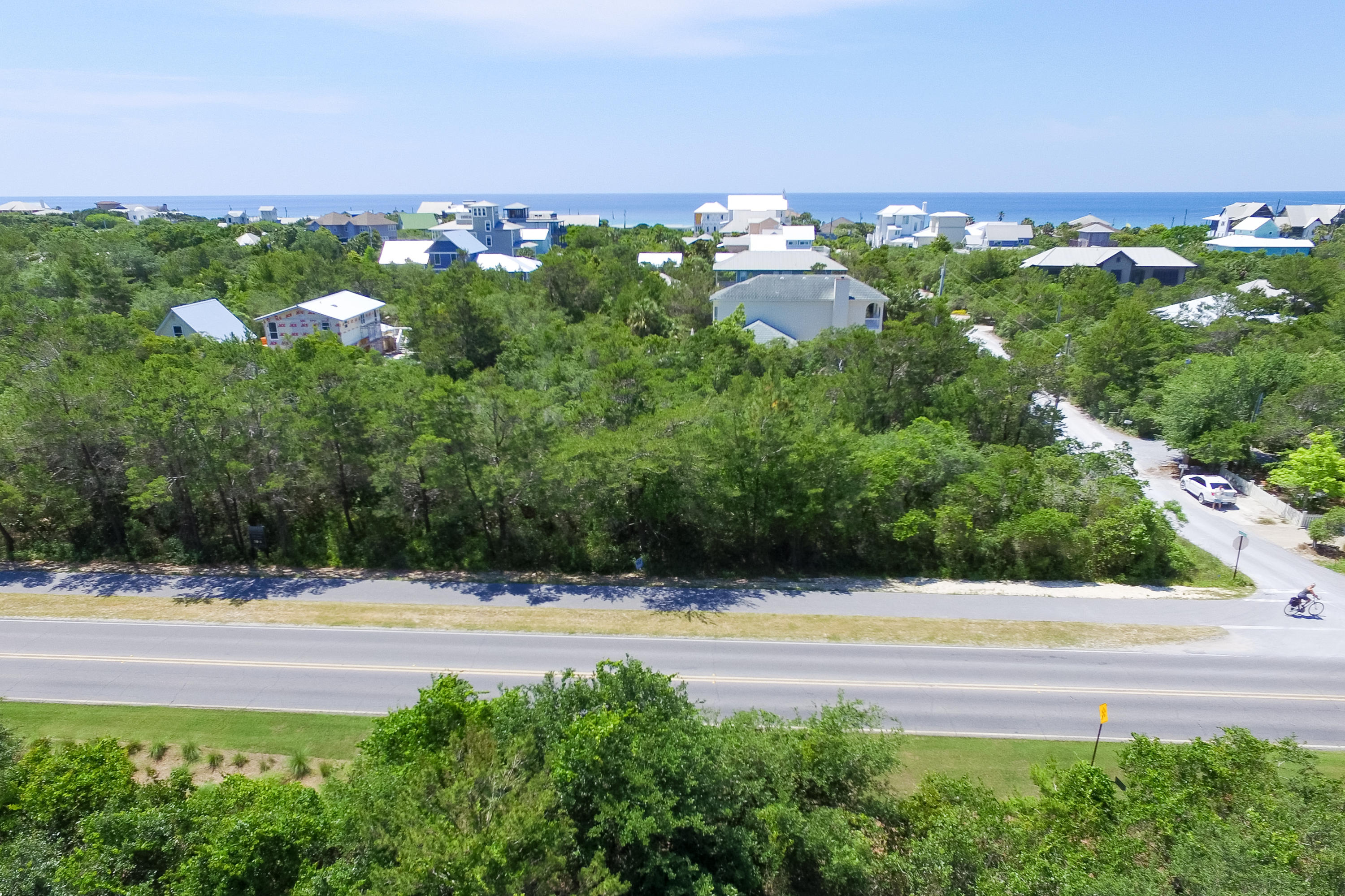 BLUE MOUNTAIN BEACH - Land