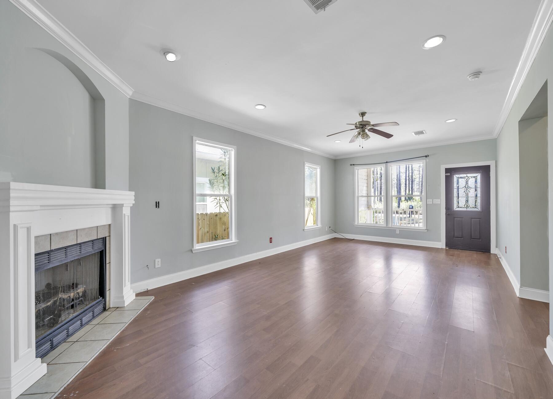 MAGNOLIA BEACH - Residential