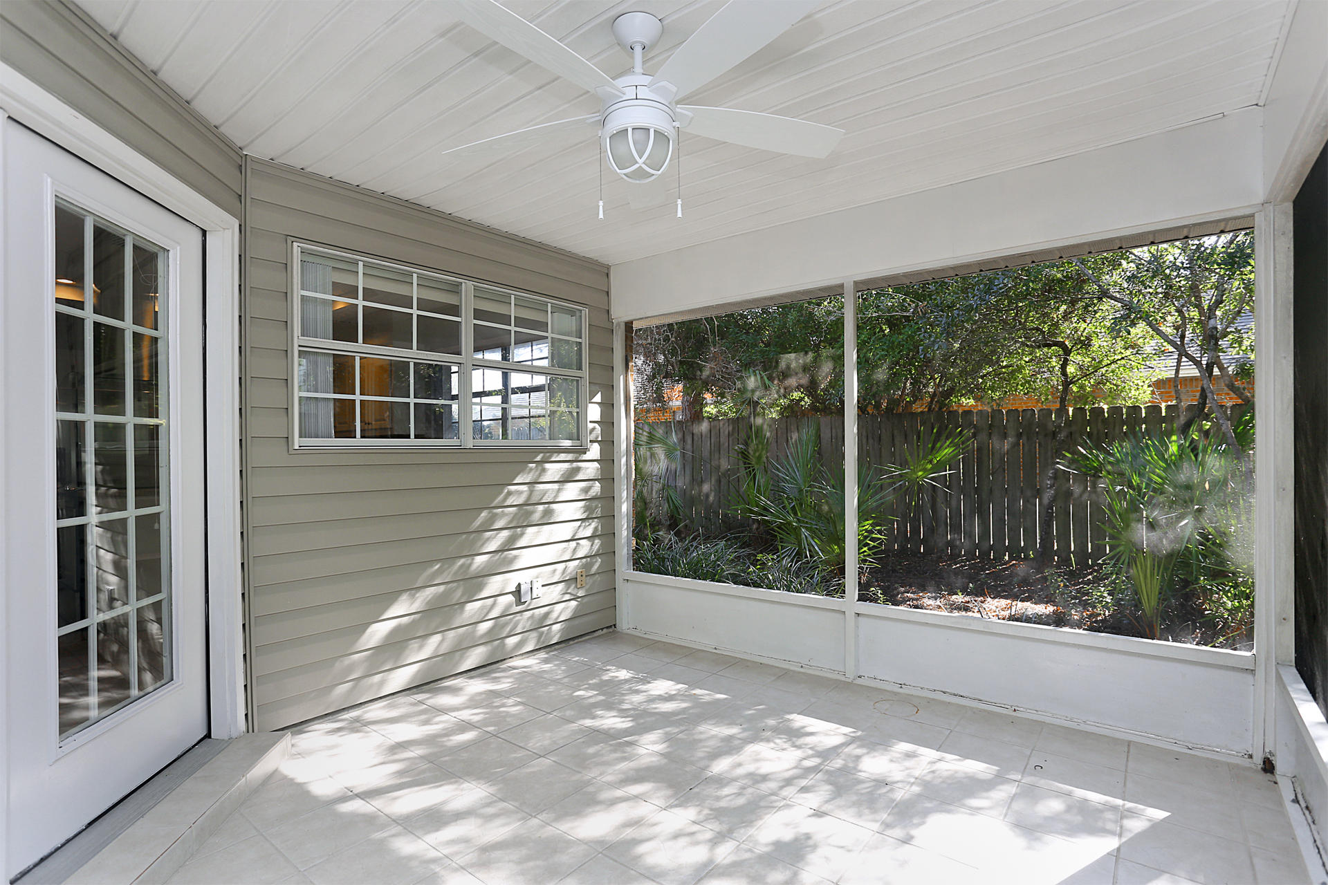 EMERALD BREEZE ESTATES - Residential