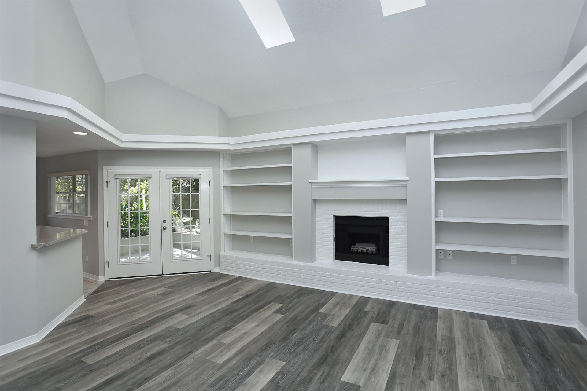 EMERALD BREEZE ESTATES - Residential