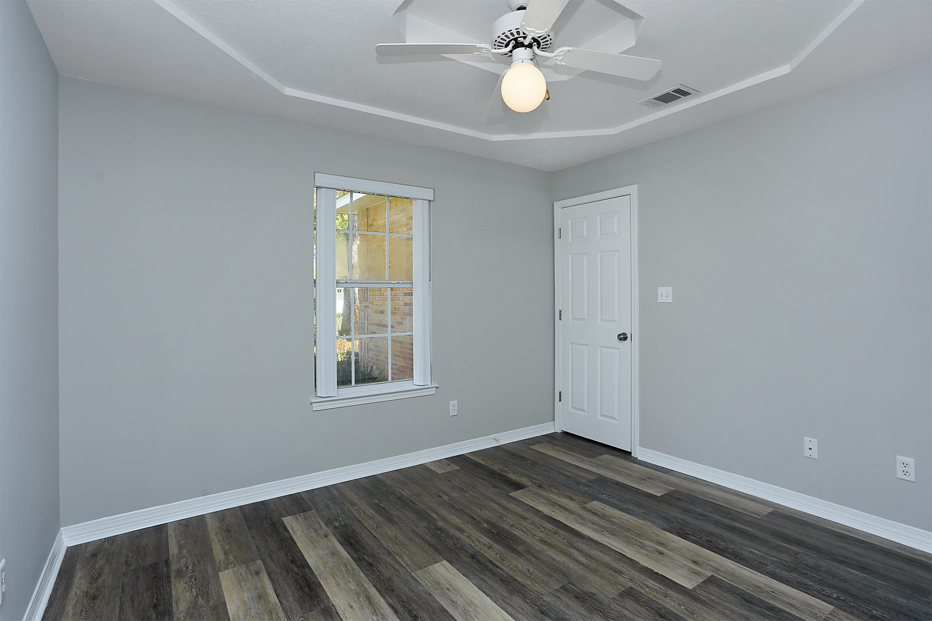 EMERALD BREEZE ESTATES - Residential