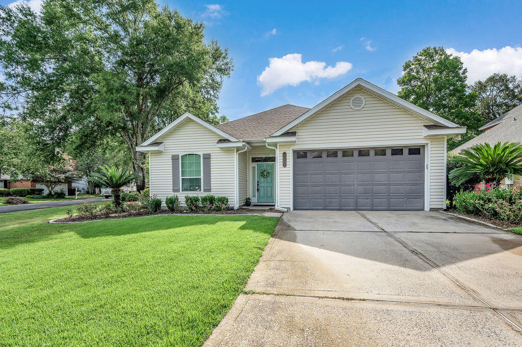 HIDDEN LAKES - Residential