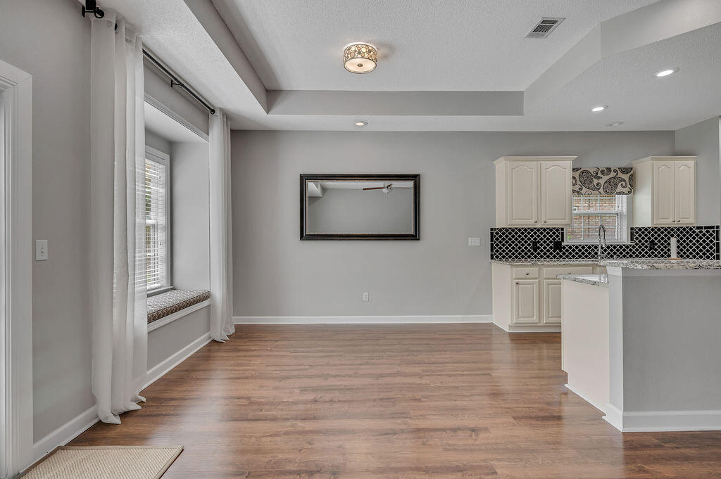 HIDDEN LAKES - Residential