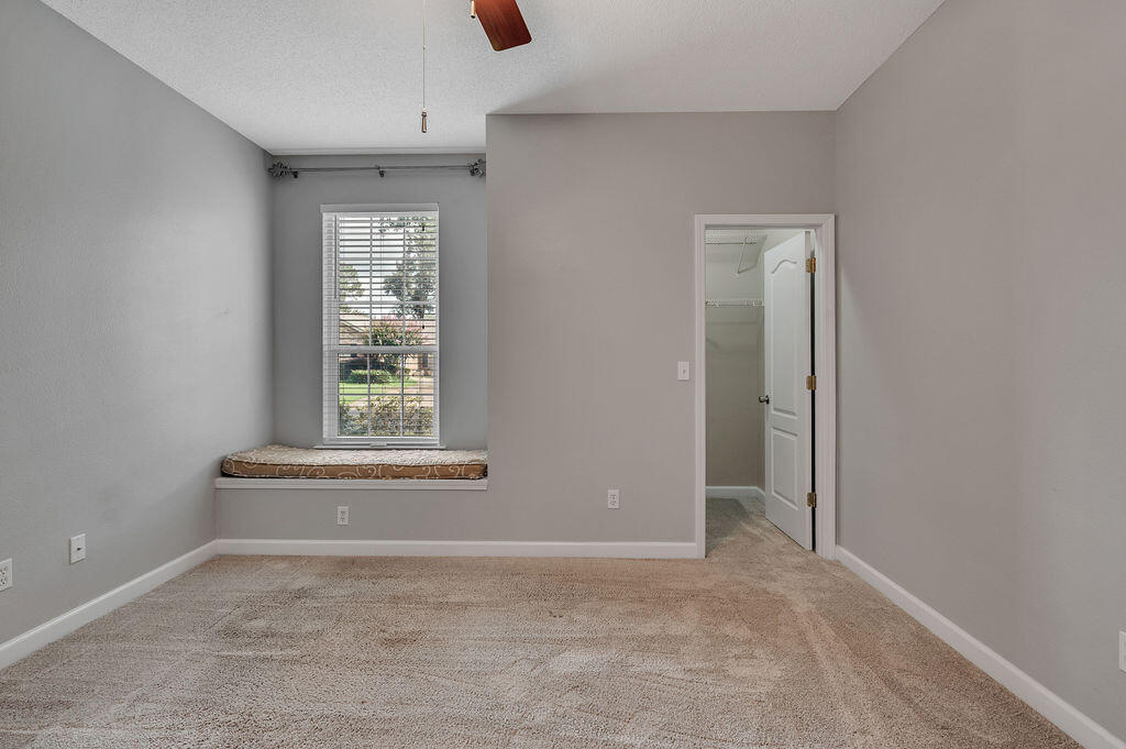 HIDDEN LAKES - Residential