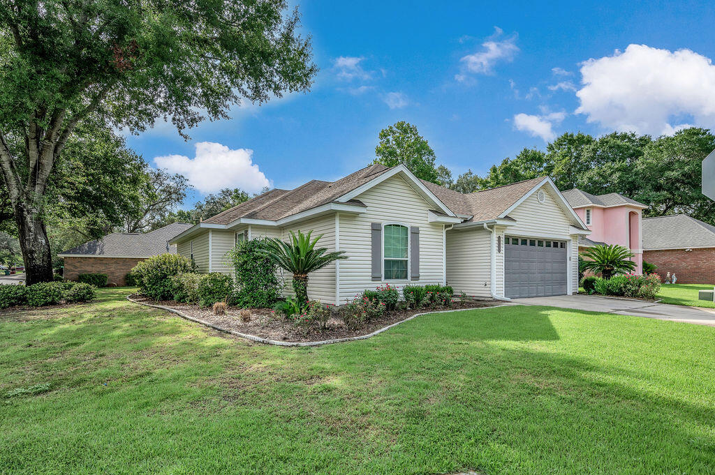 HIDDEN LAKES - Residential